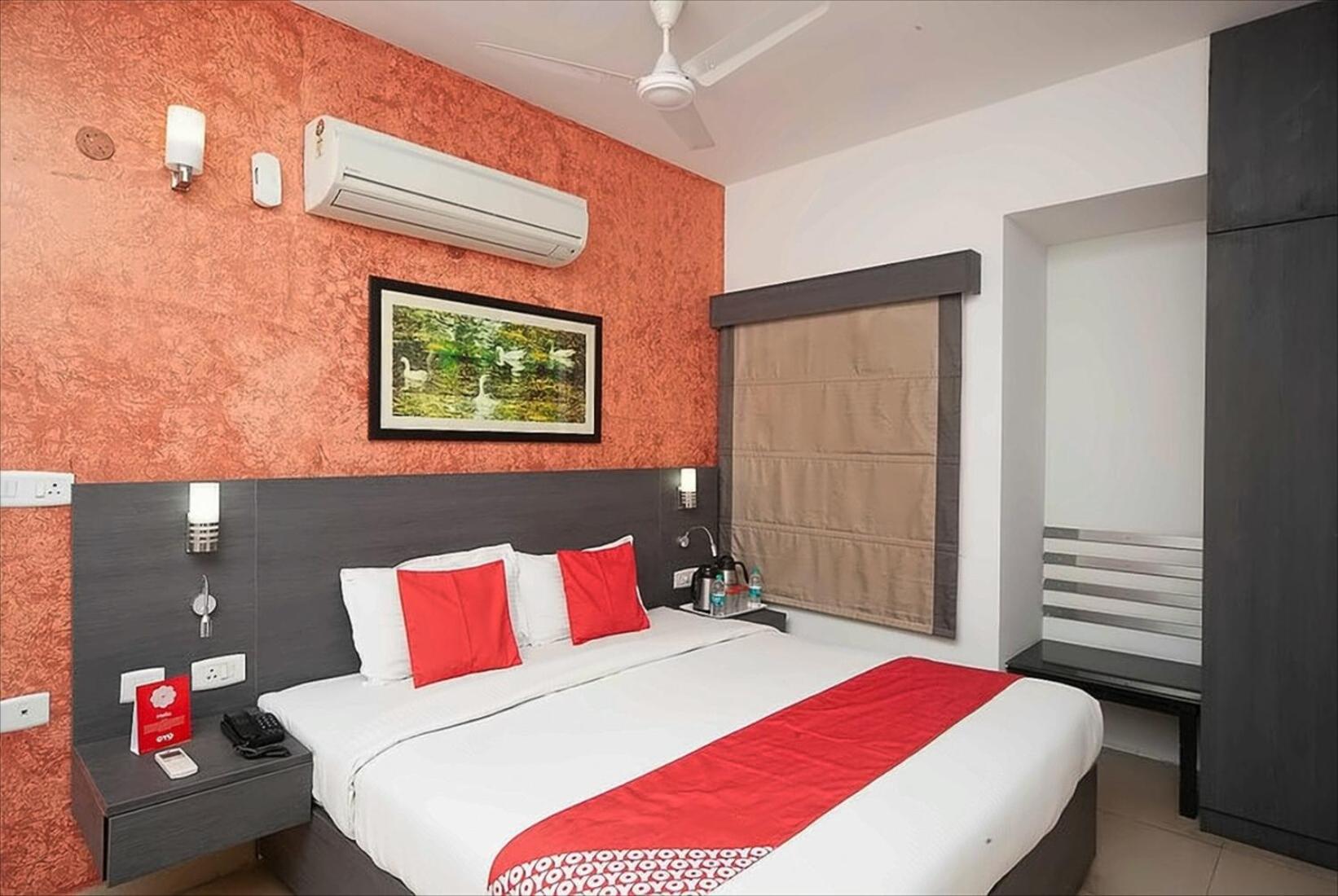 Deluxe Double Room (2 Adults + 1 Child) - Photo 11