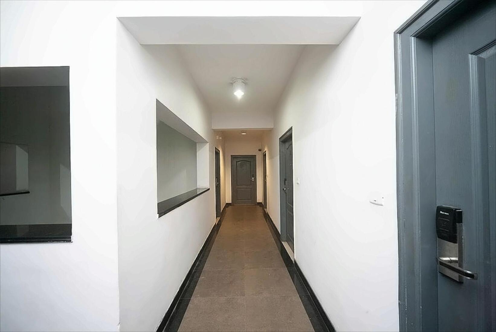 Deluxe Double Room (2 Adults + 1 Child) - Photo 2