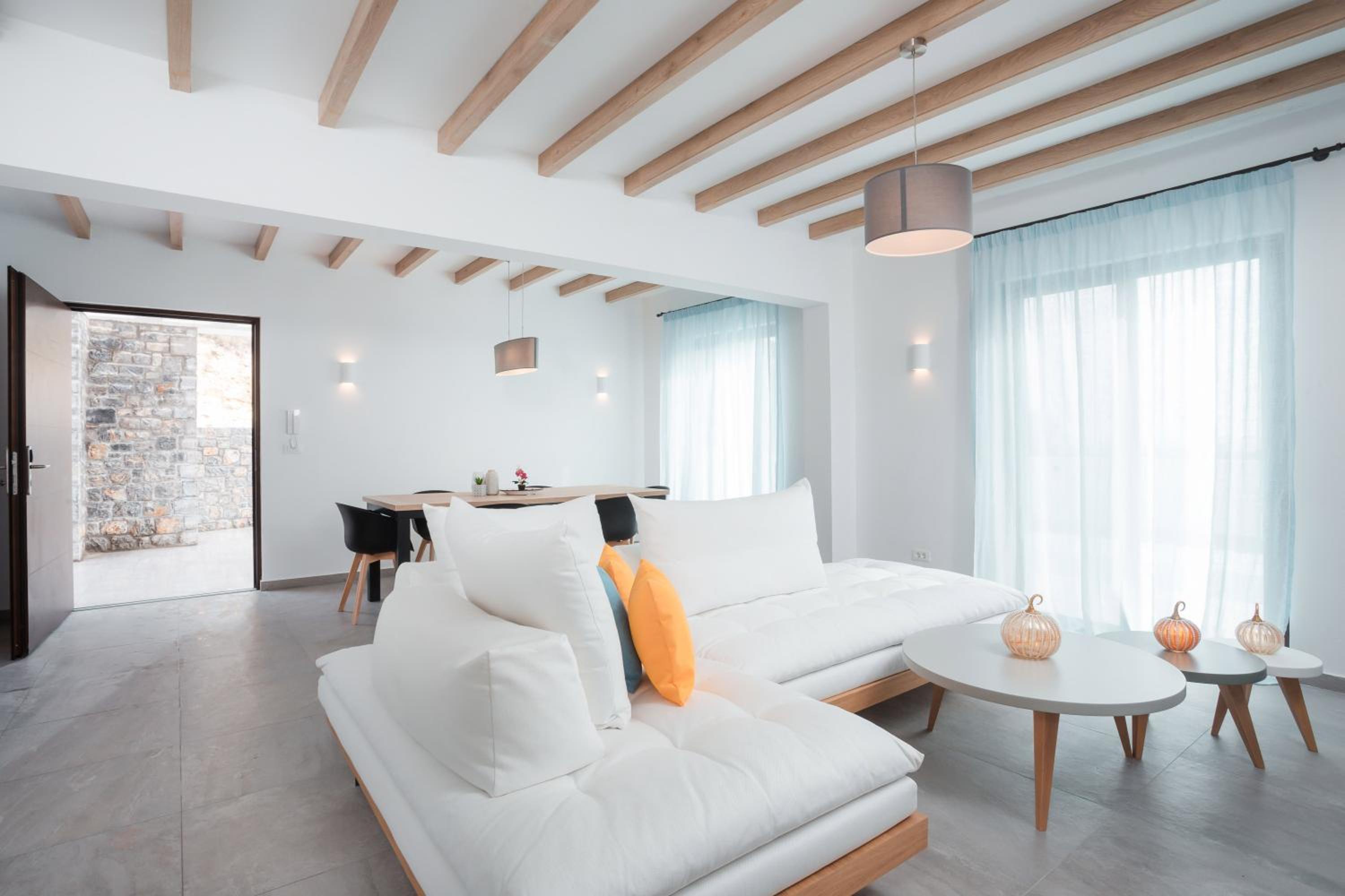 Three-Bedroom Villa photo 2