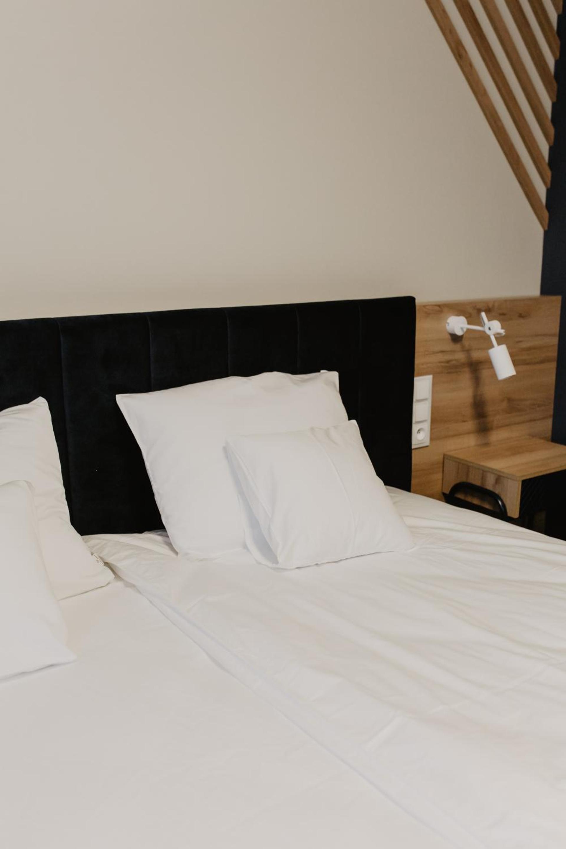 Double Room - Photo 3