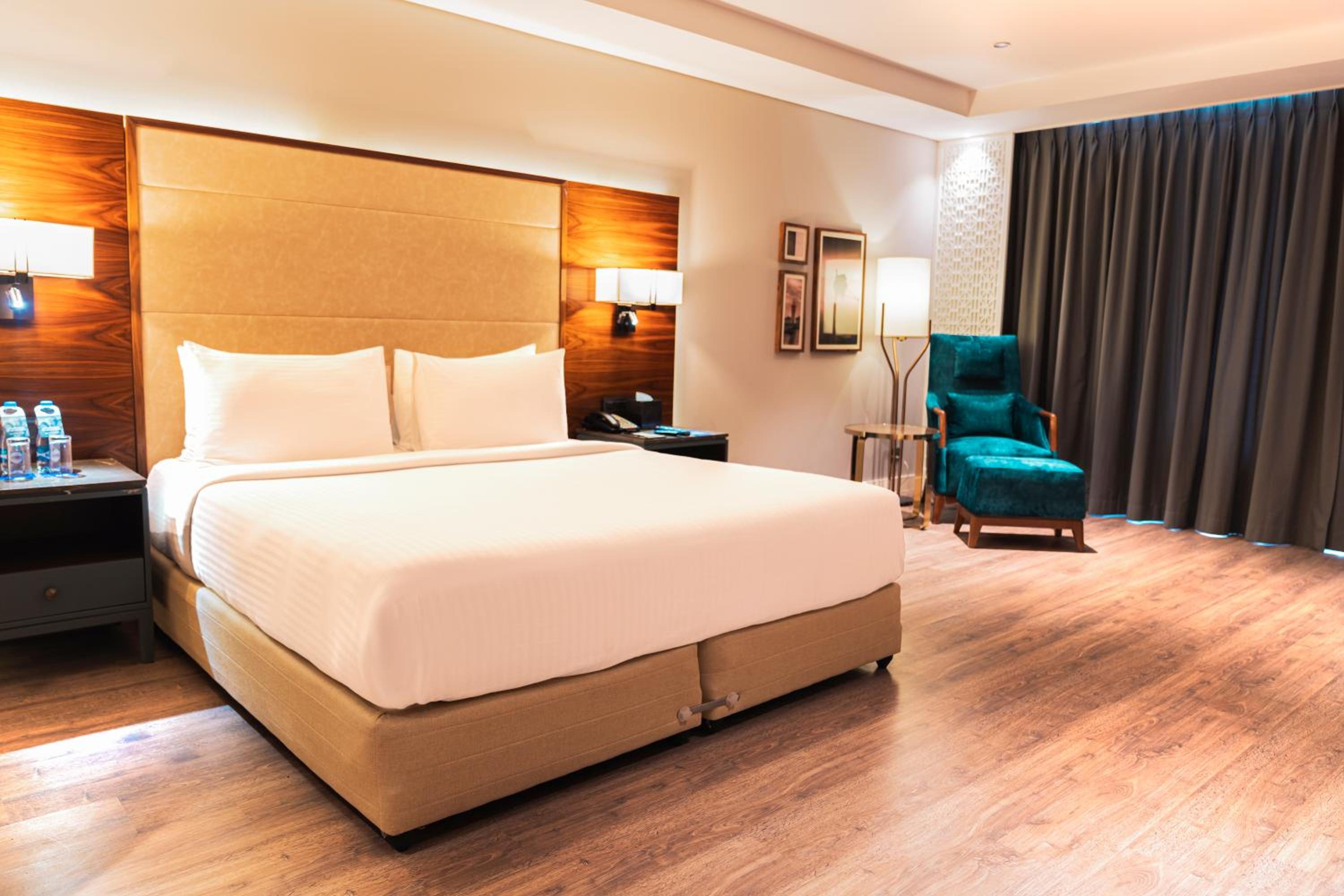 Deluxe Room - Photo 4