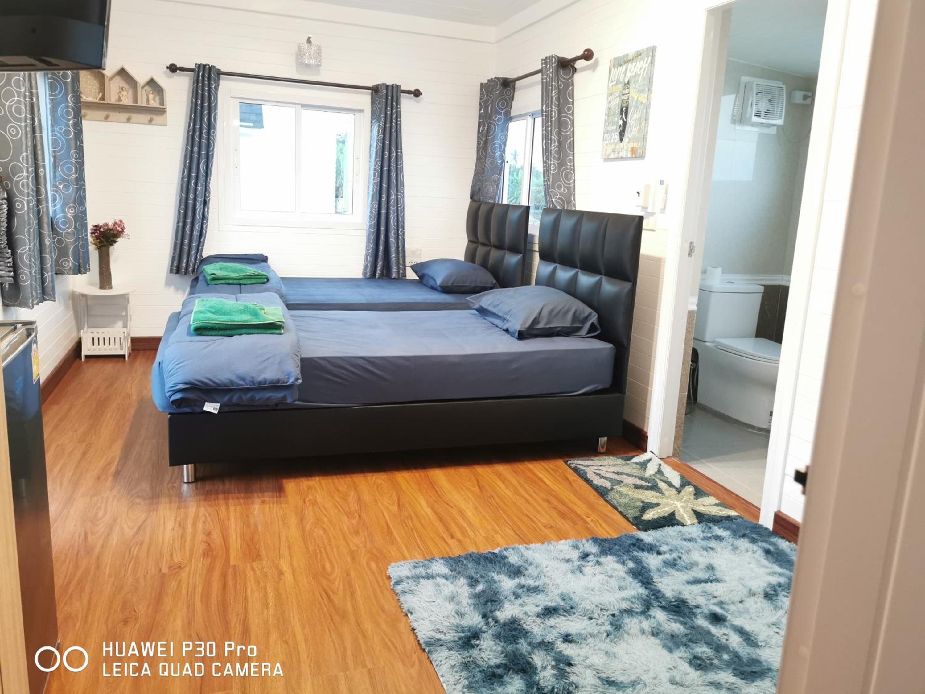 Family Room with Balcony - Photo 18