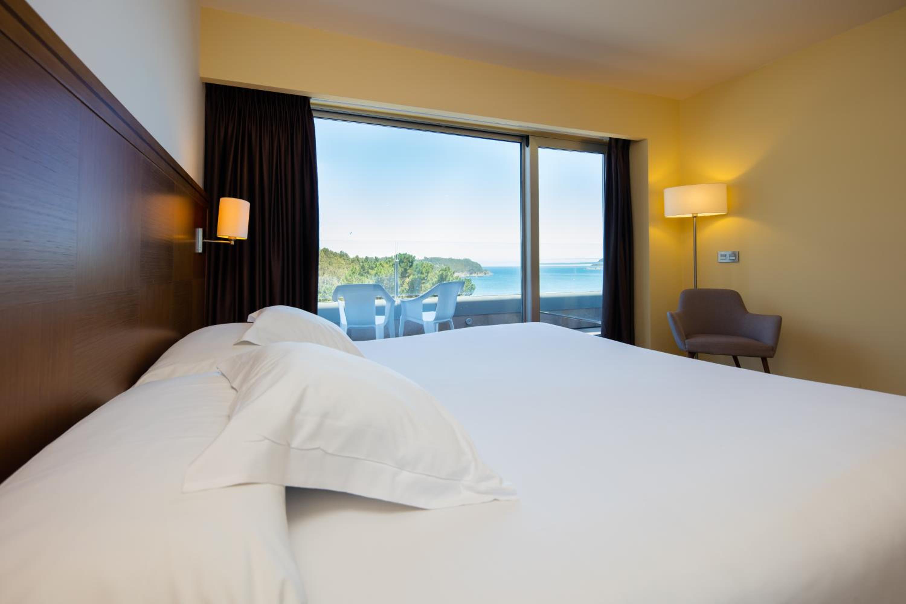Double or Twin Room with Views
