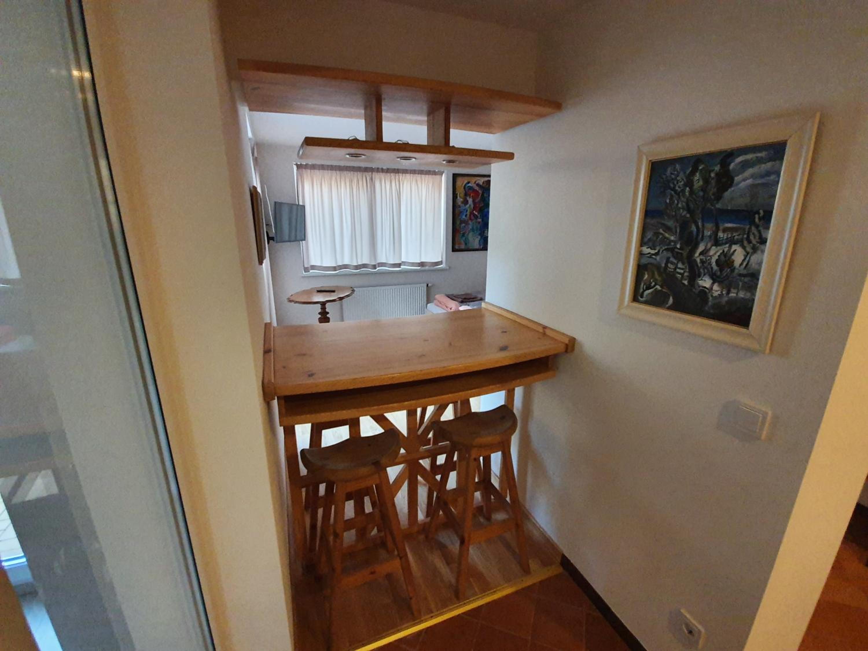 One-Bedroom Apartment photo 2
