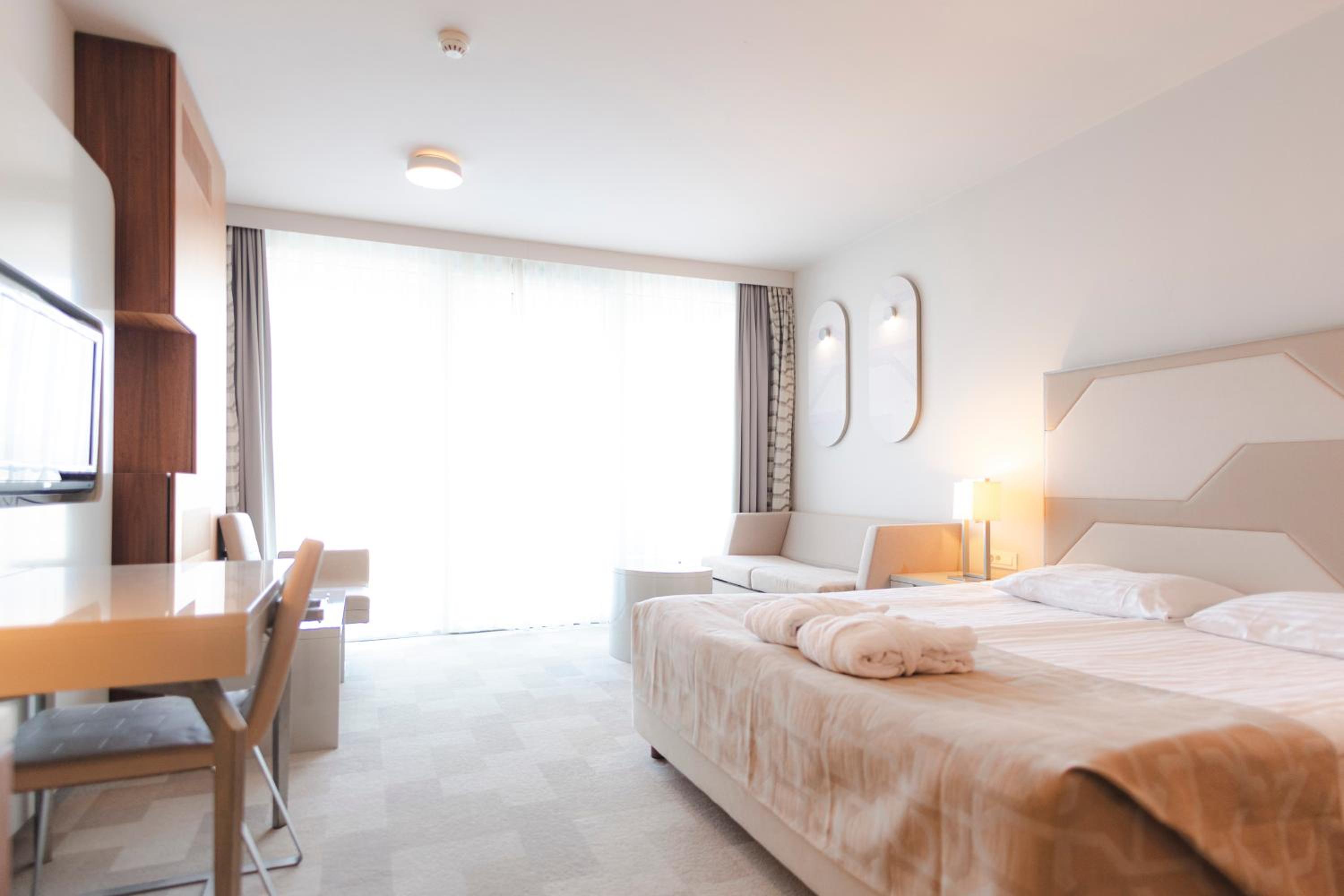 Double Room with Balcony photo 3