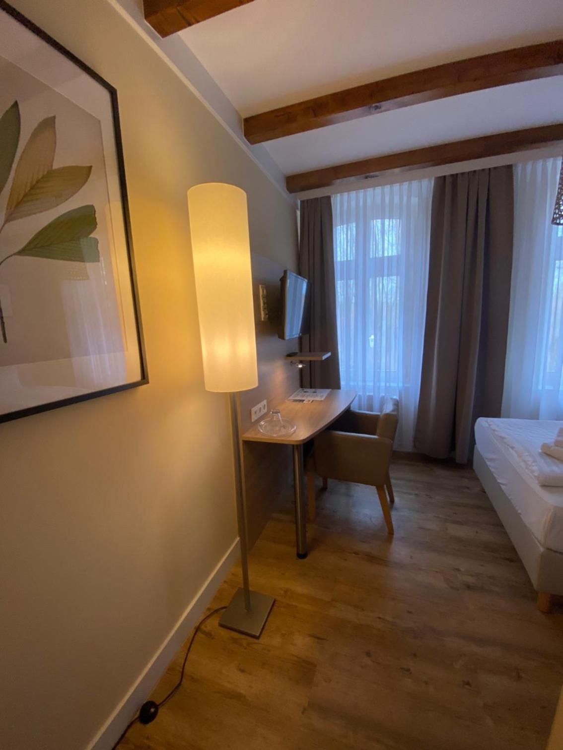 Single Room photo 3