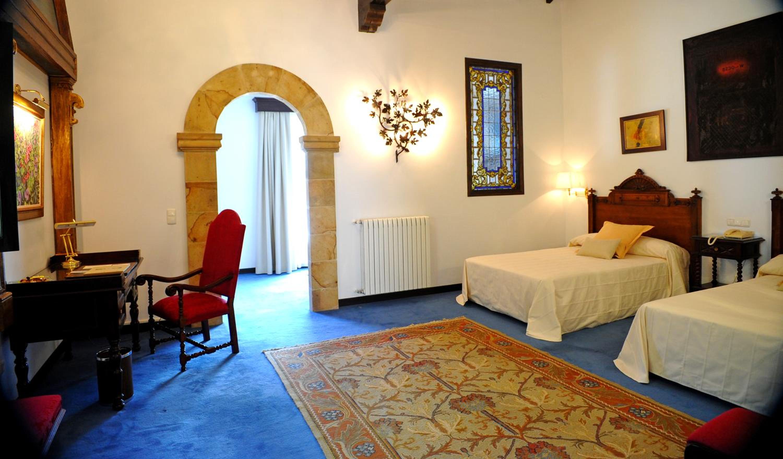 Suite with Hydro Massage and Terrace - Photo 17