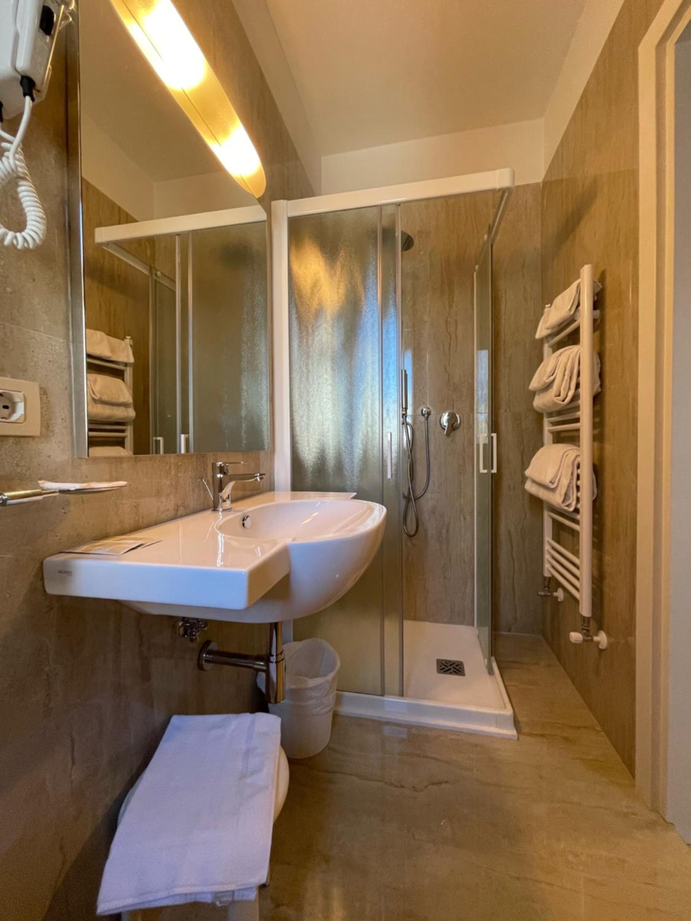 Comfort Triple Room - Photo 8