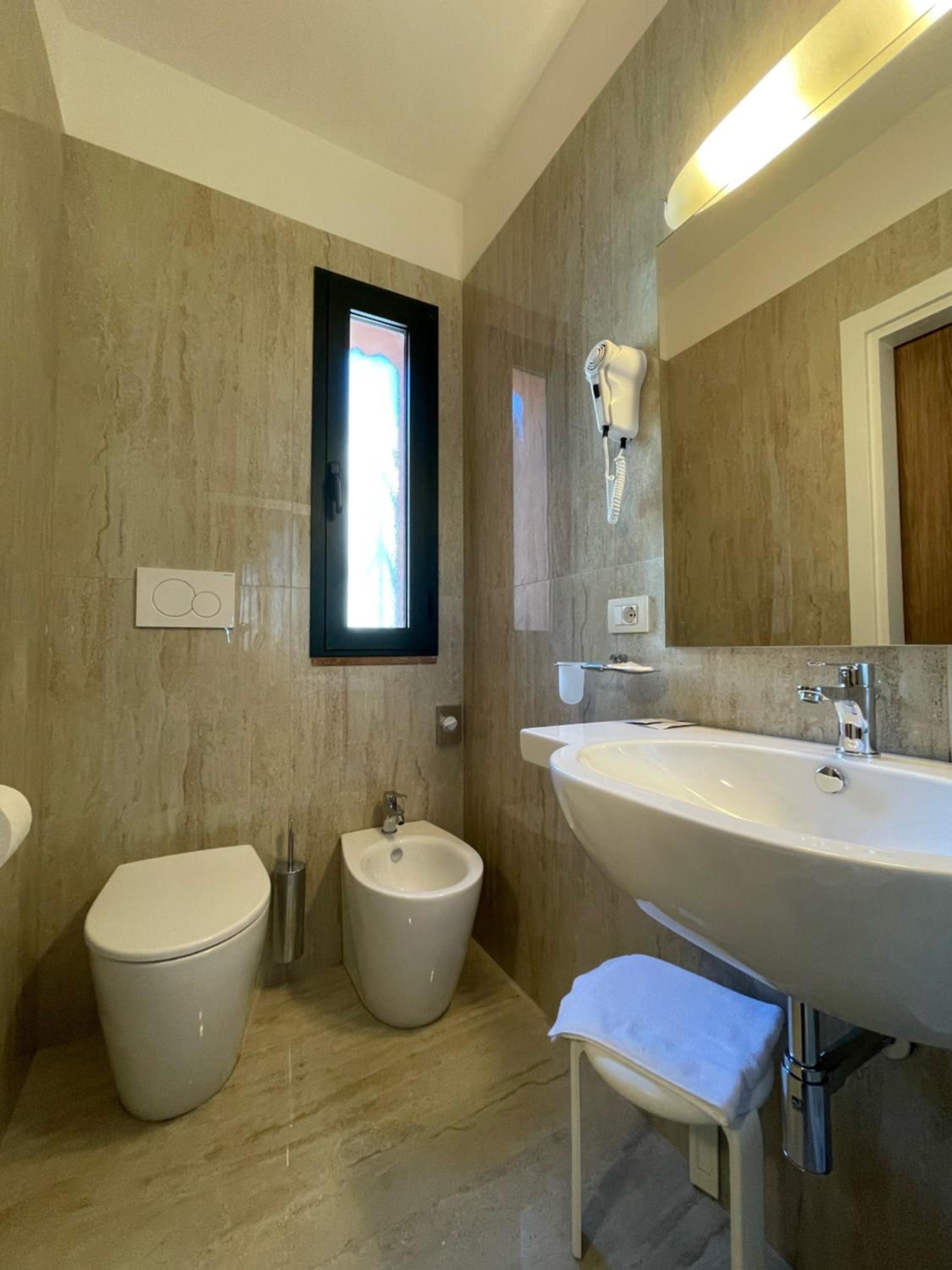 Comfort Triple Room - Photo 6