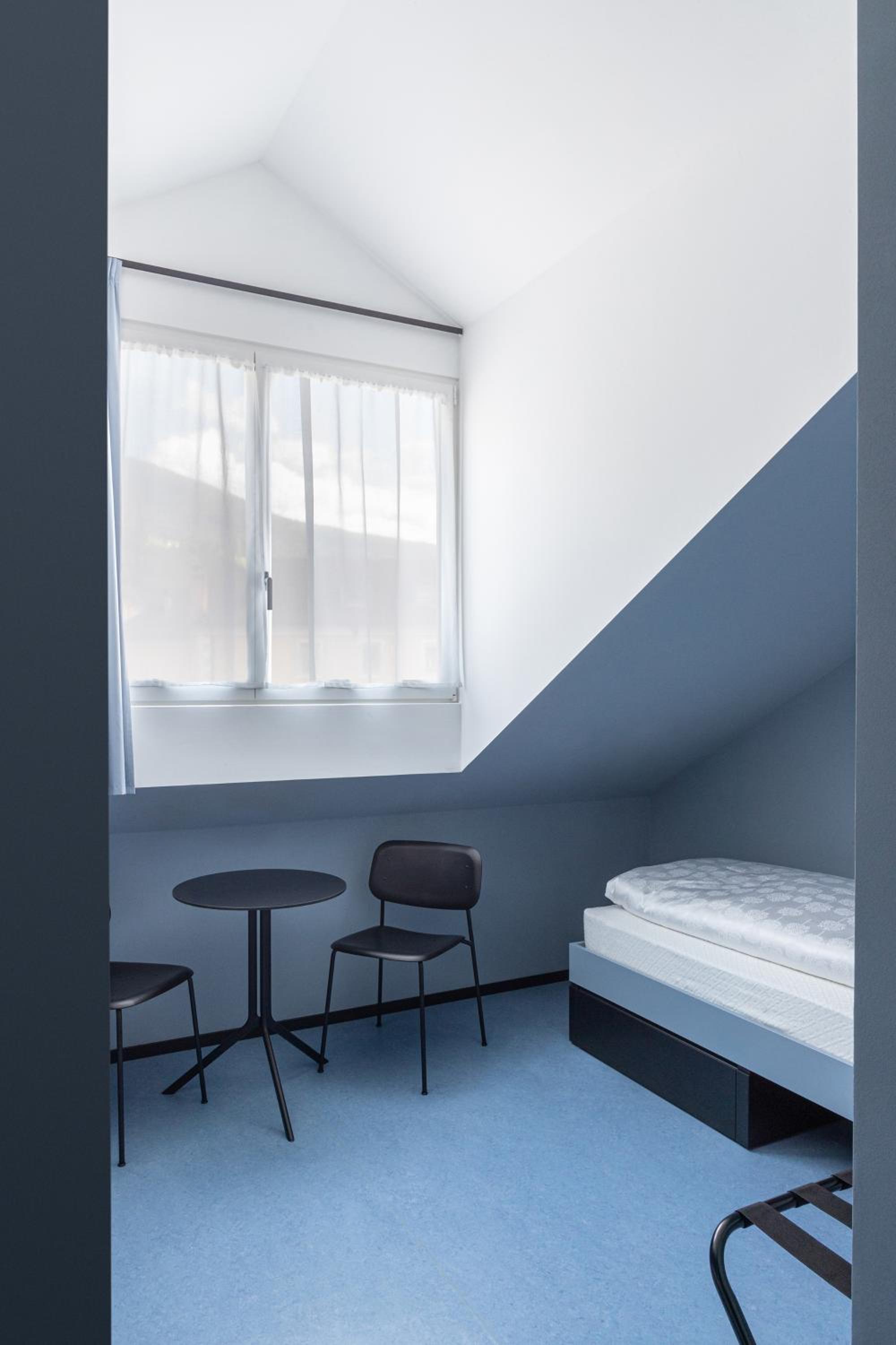 Single Room with Private Bathroom photo 1