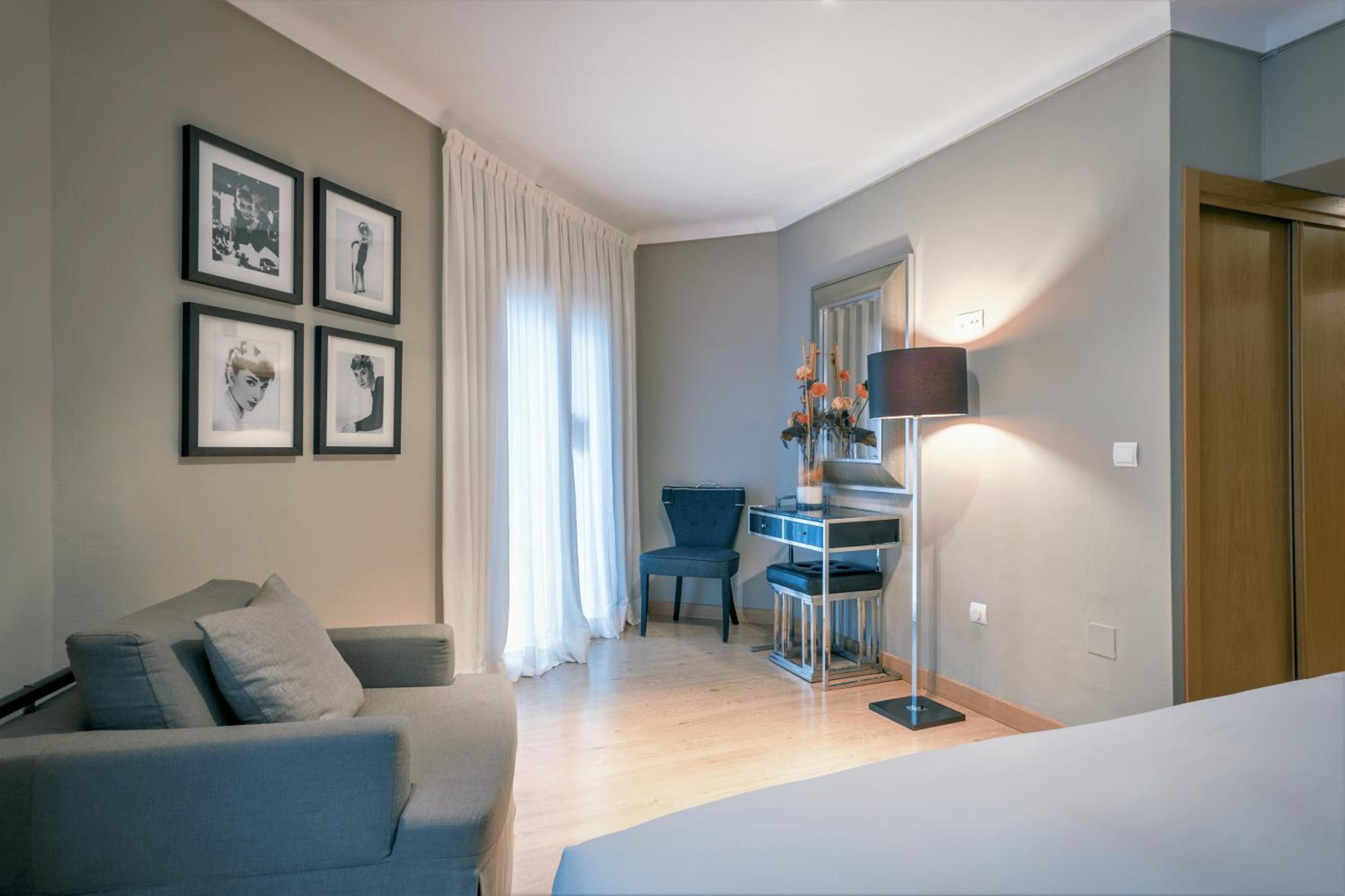 Habitación King con Balcón