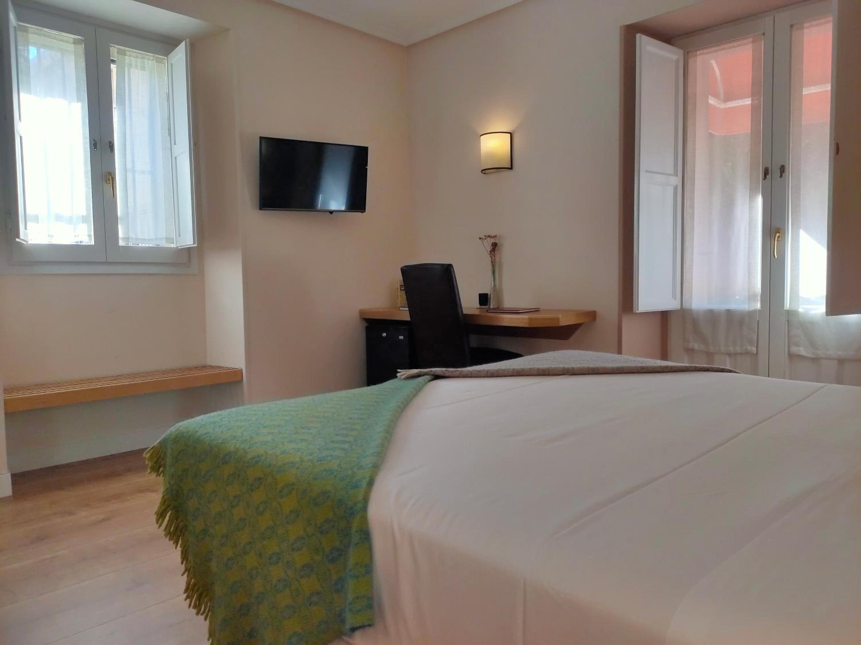 King Room with Garden View - Photo 3