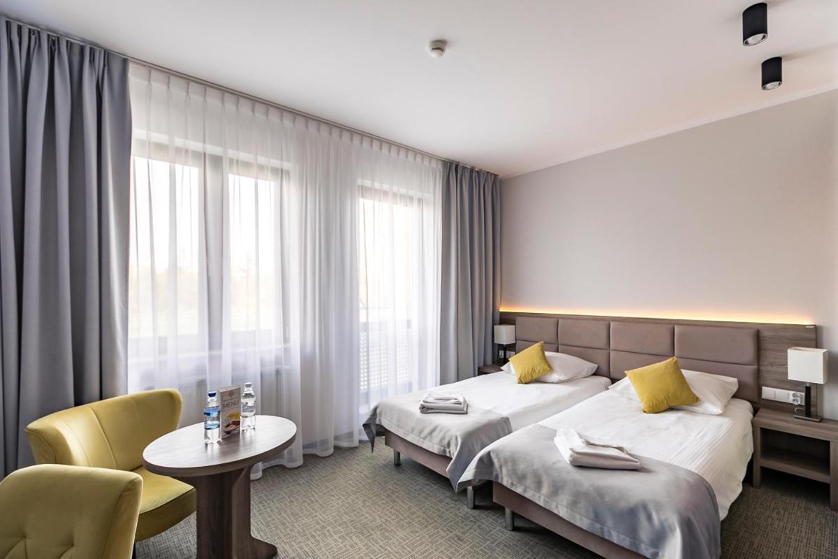 Standard Twin Room - Photo 1
