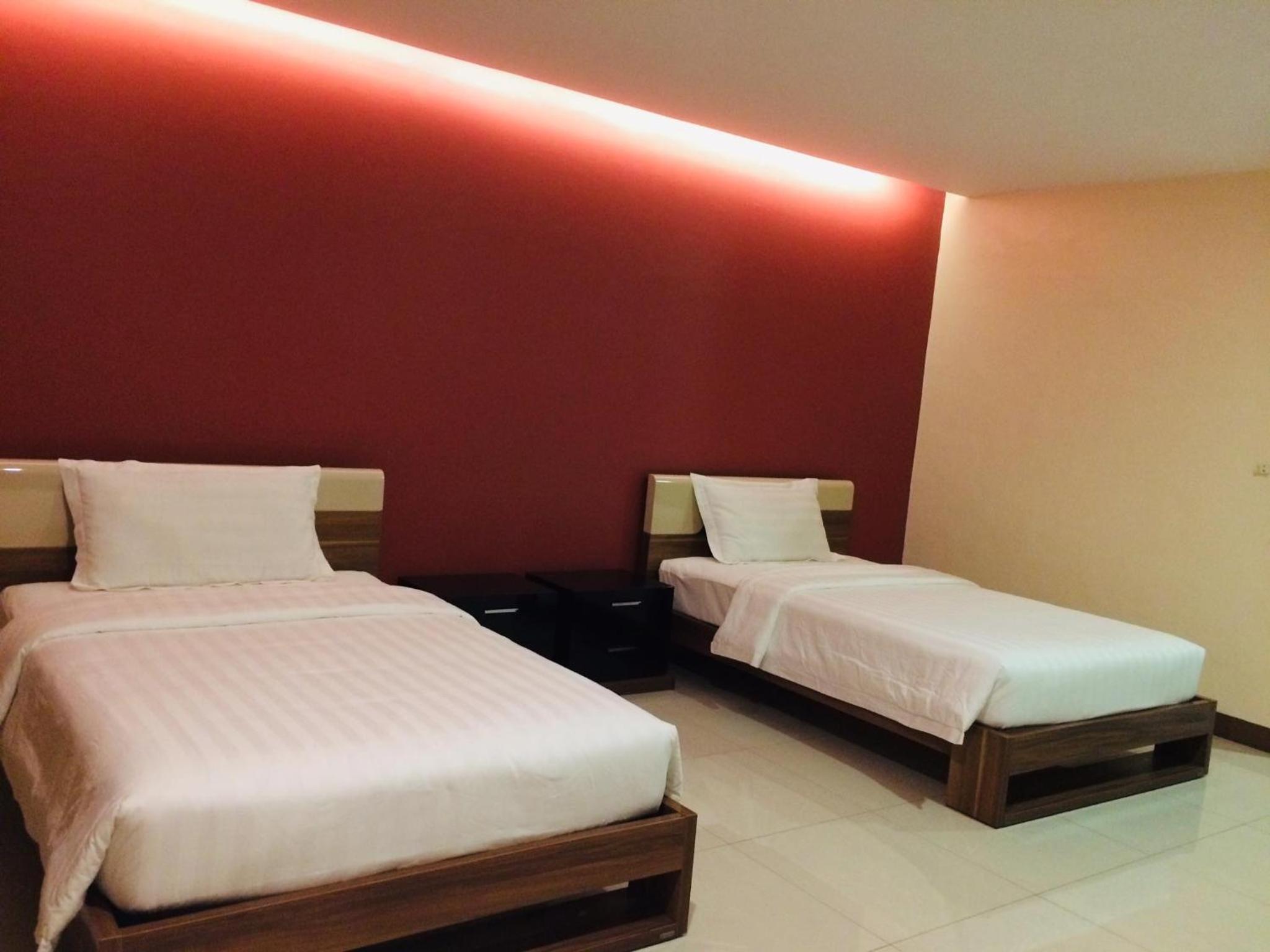 Double Room with One Twin Bed and 2 Adults Occupancy (Non Smoking) photo 2