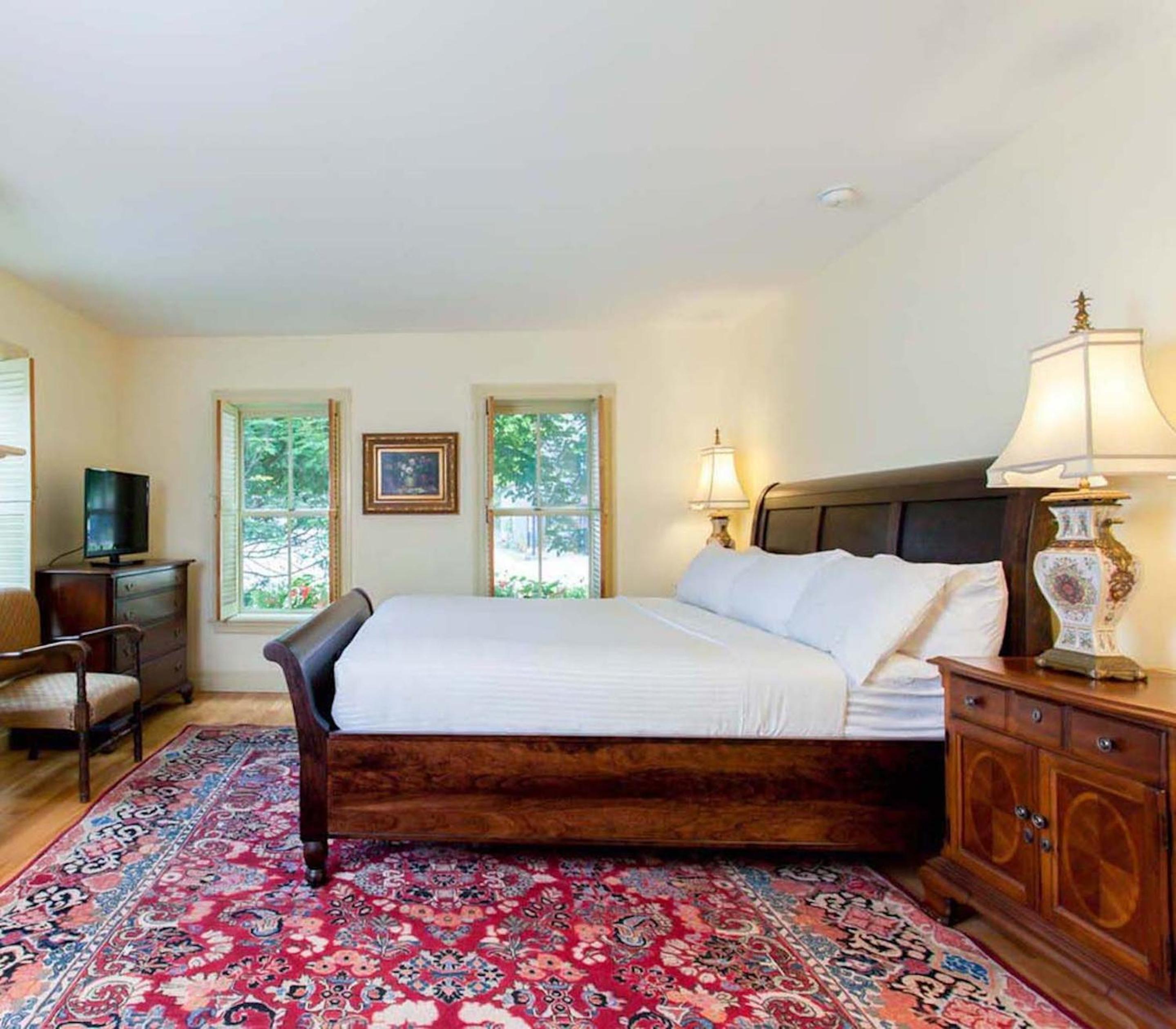 Standard King Room