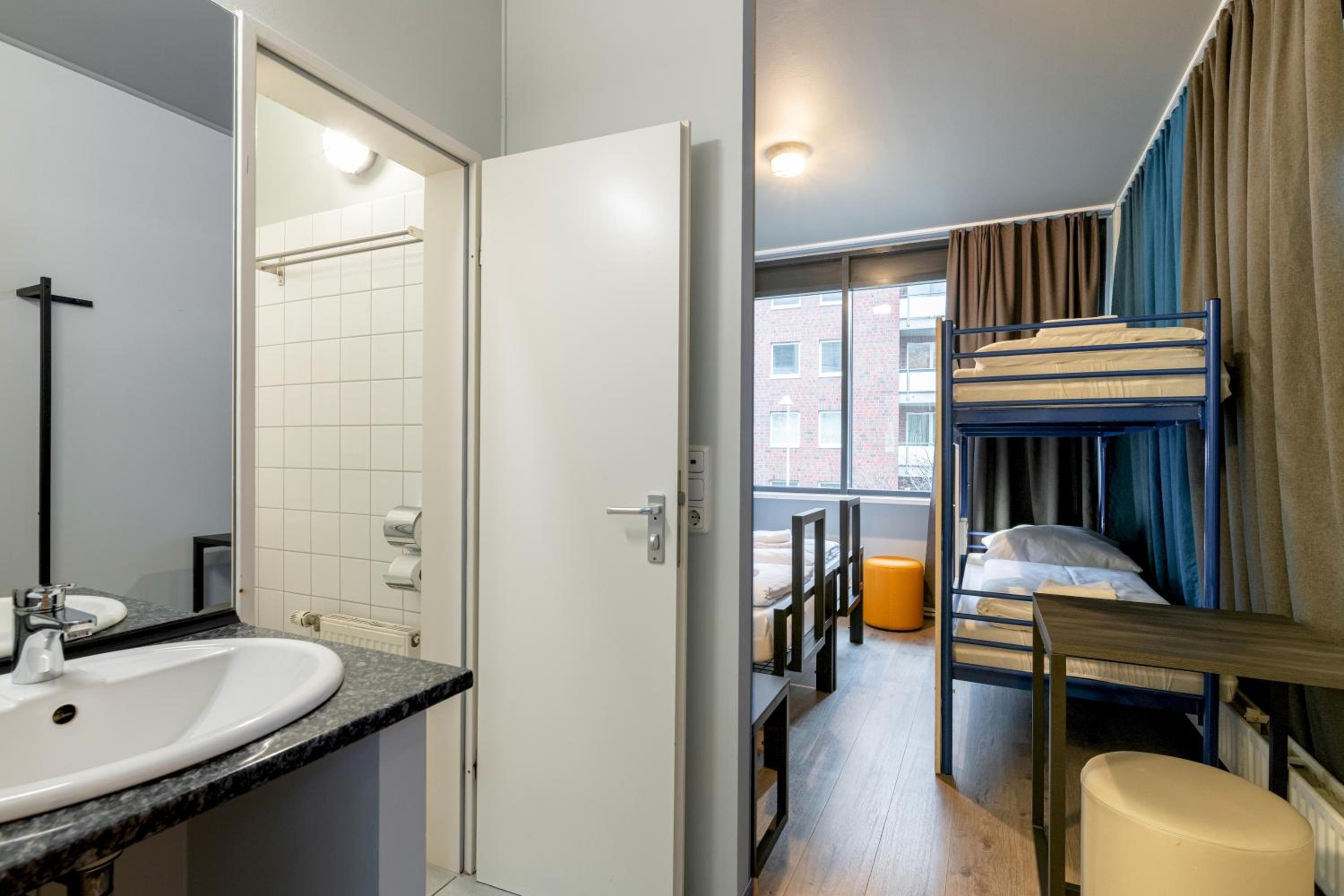 Quadruple Room - Photo 3