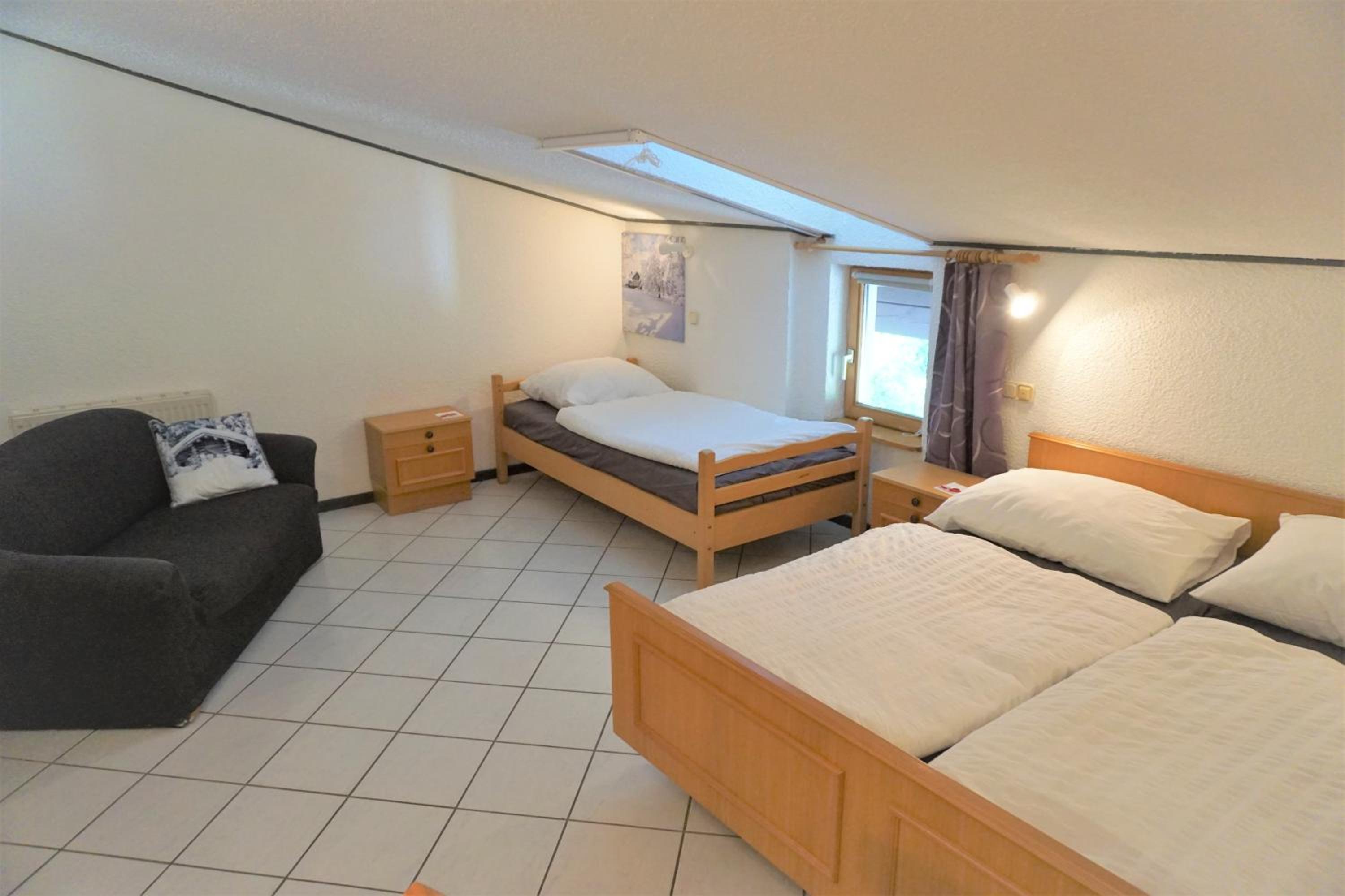 Standard Triple Room - Photo 6