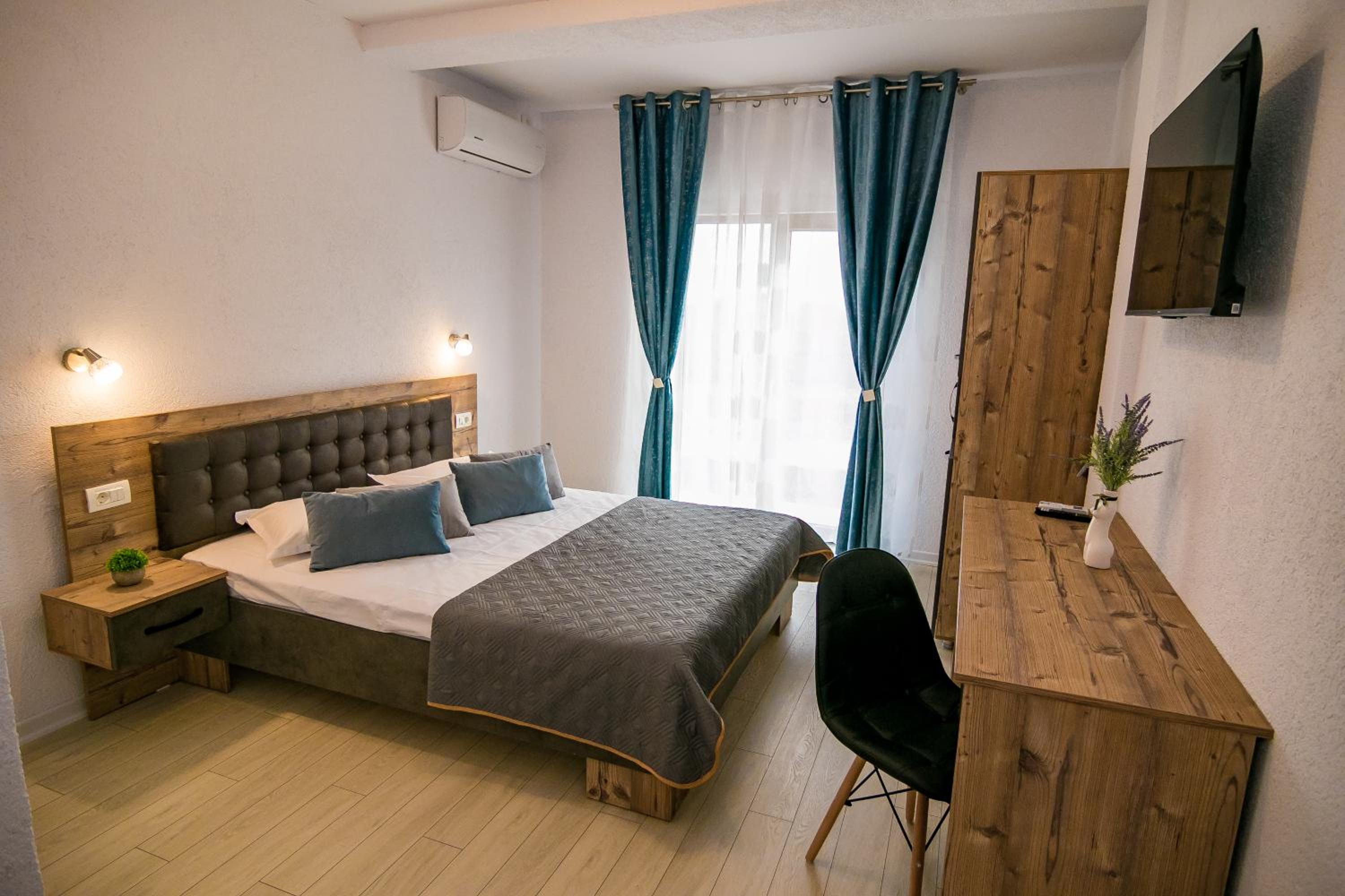 Double Room with Balcony photo 3