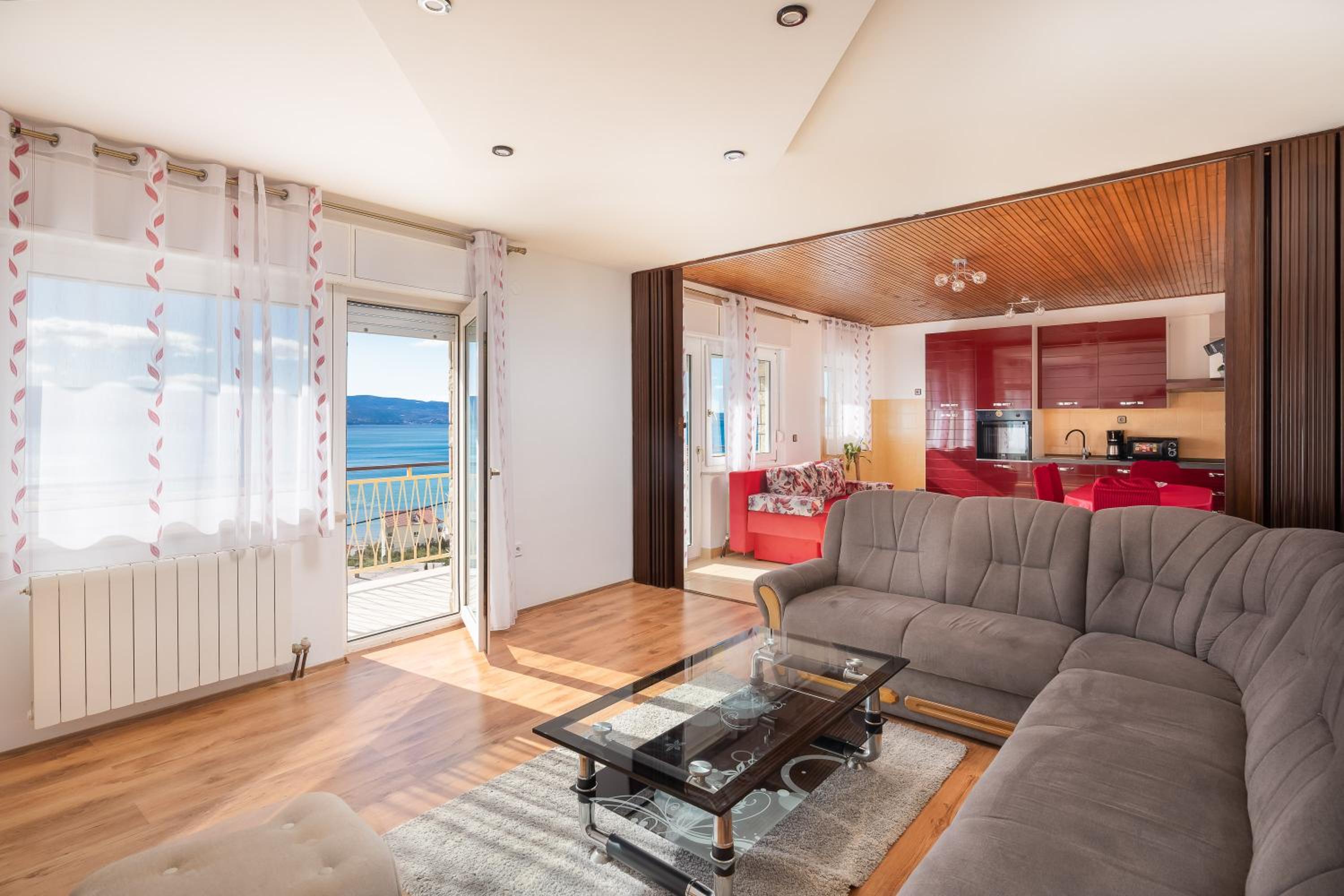 Apartment with Sea View