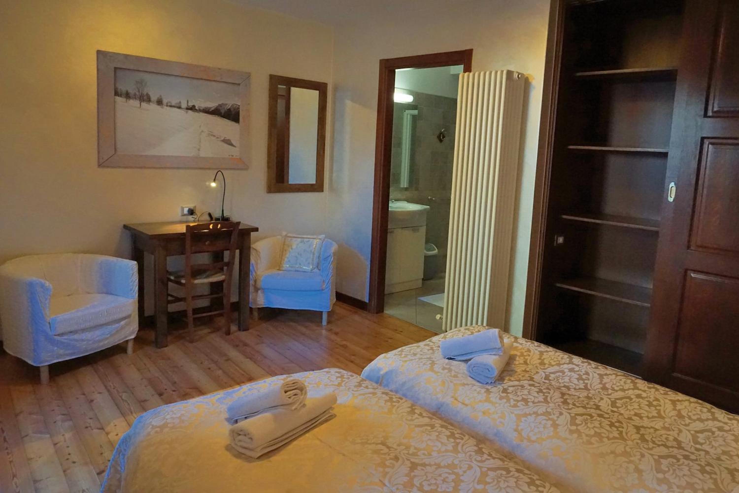 Double or Twin Room photo 3