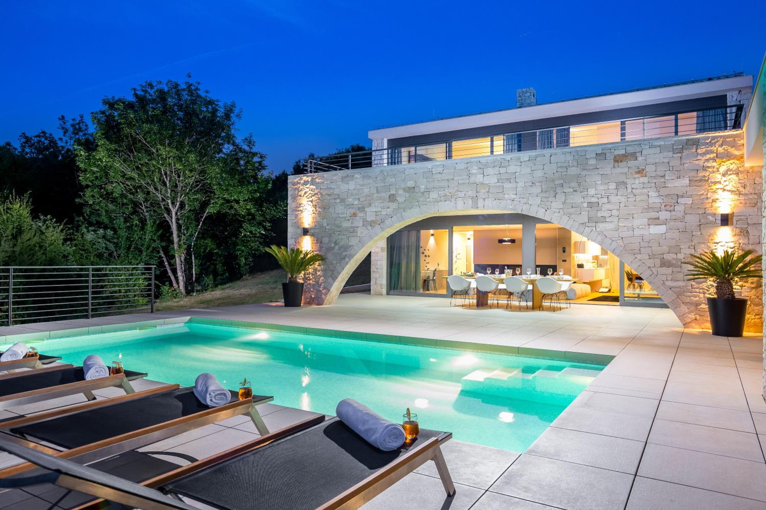 Three-Bedroom Villa photo 2