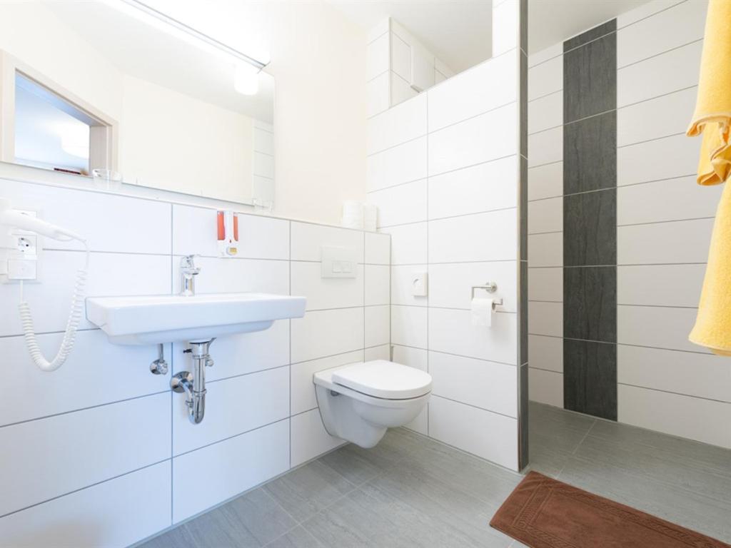 Double or Twin Room photo 2