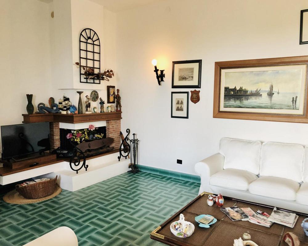 Villa photo 2