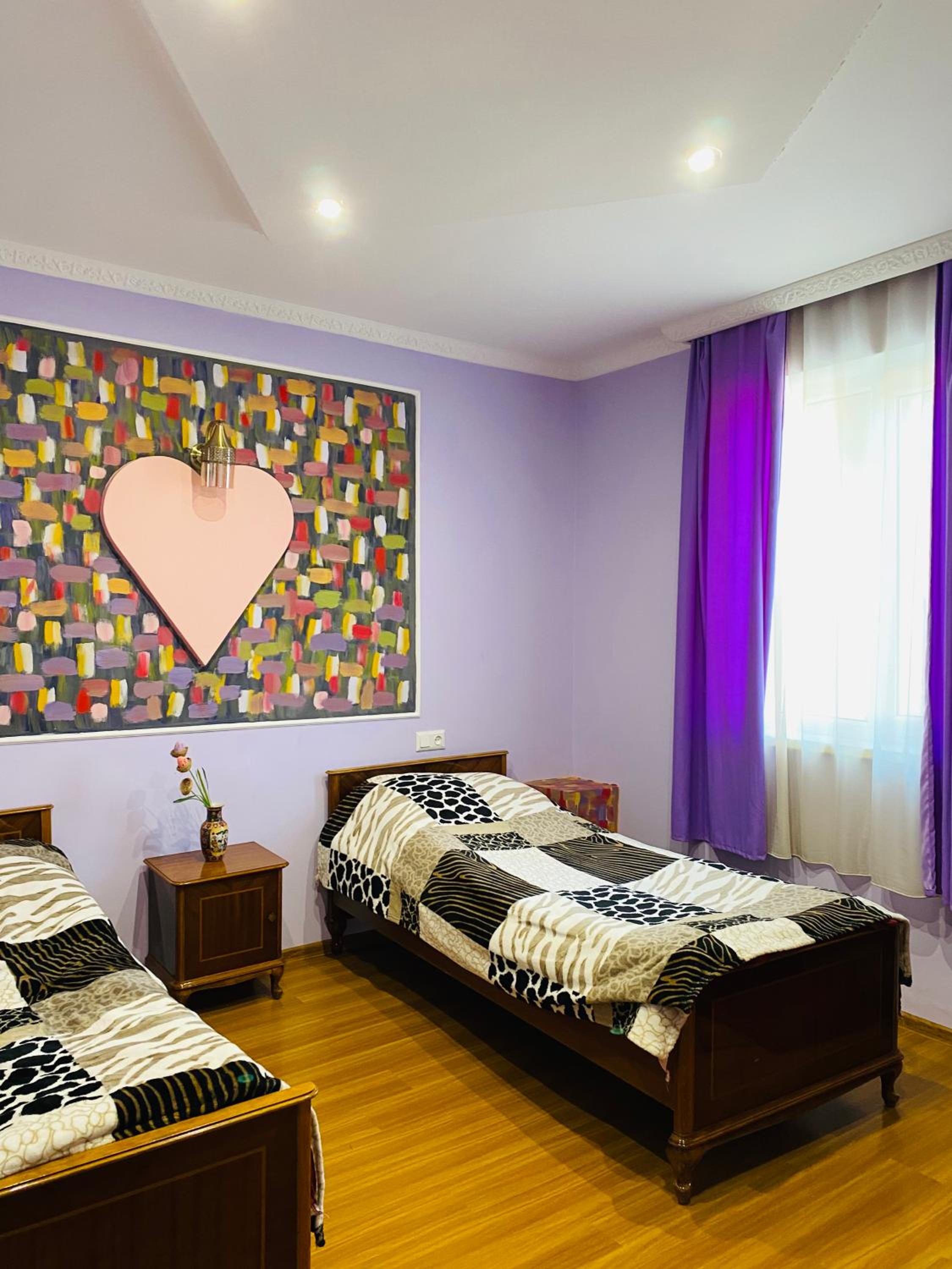 Standard Twin Room with Shared Bathroom photo 2