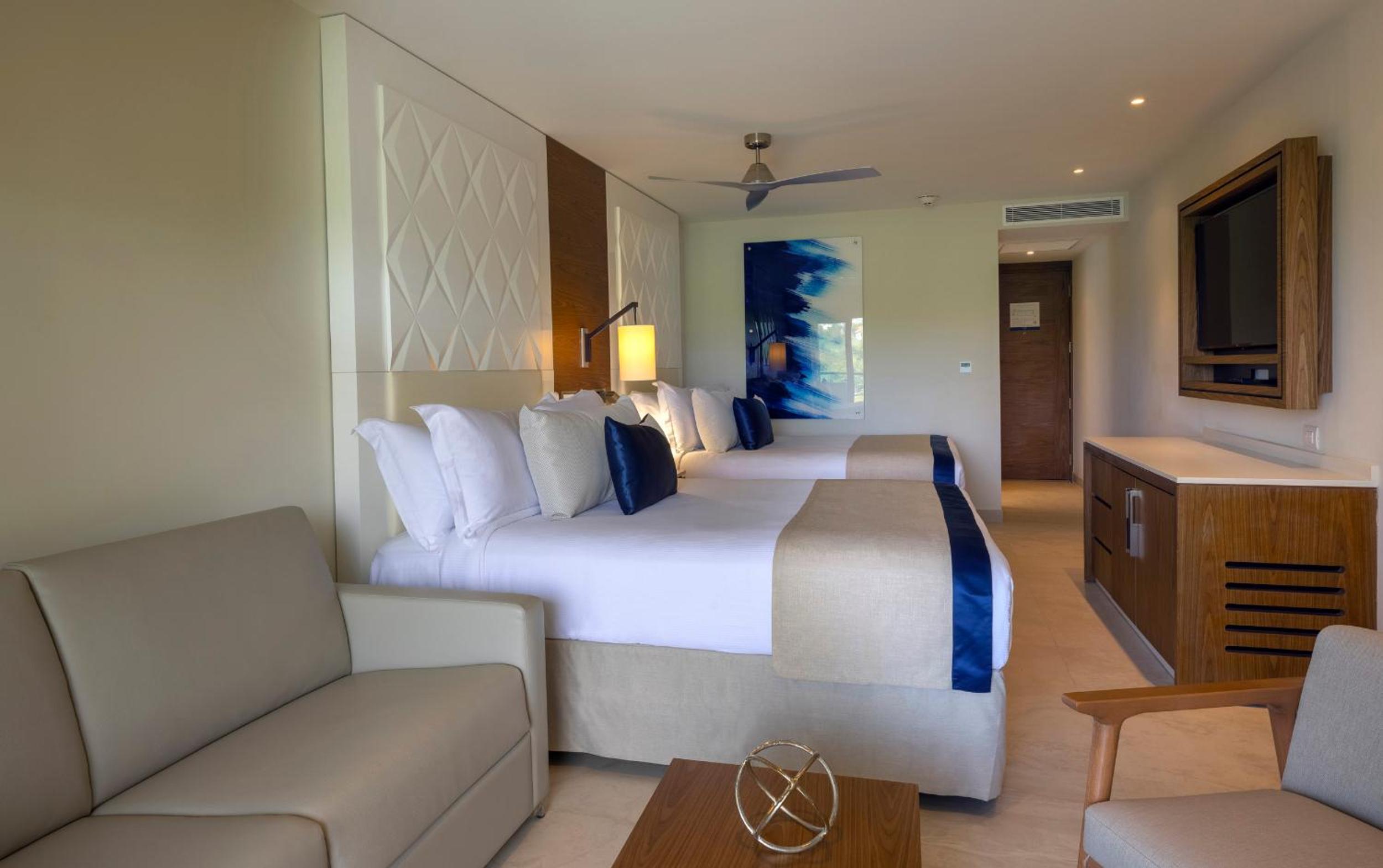 Luxury Room - Photo 9