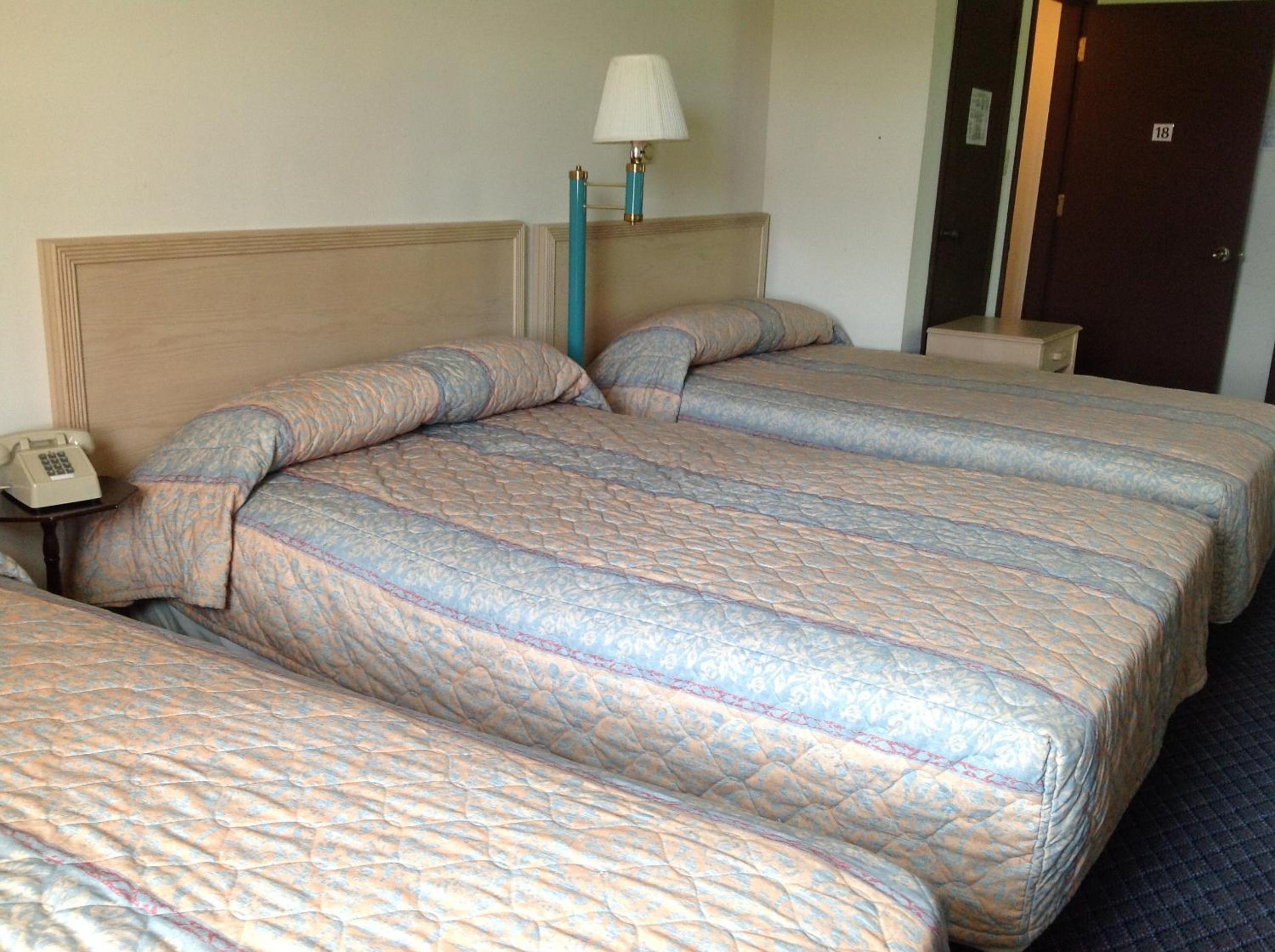 Deluxe Triple Room photo 2
