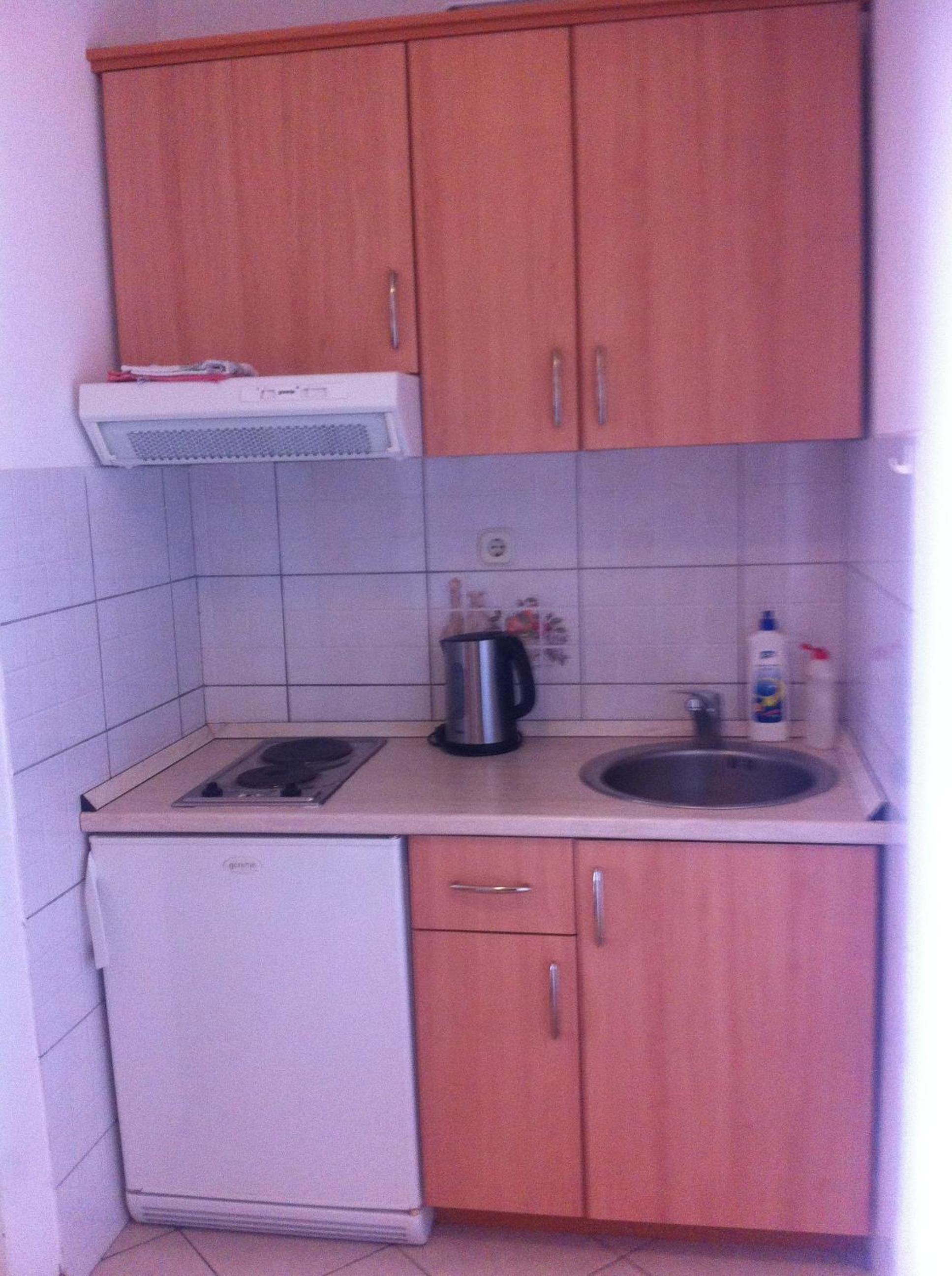 Two-Bedroom Apartment with Patio and Mountain View photo 3