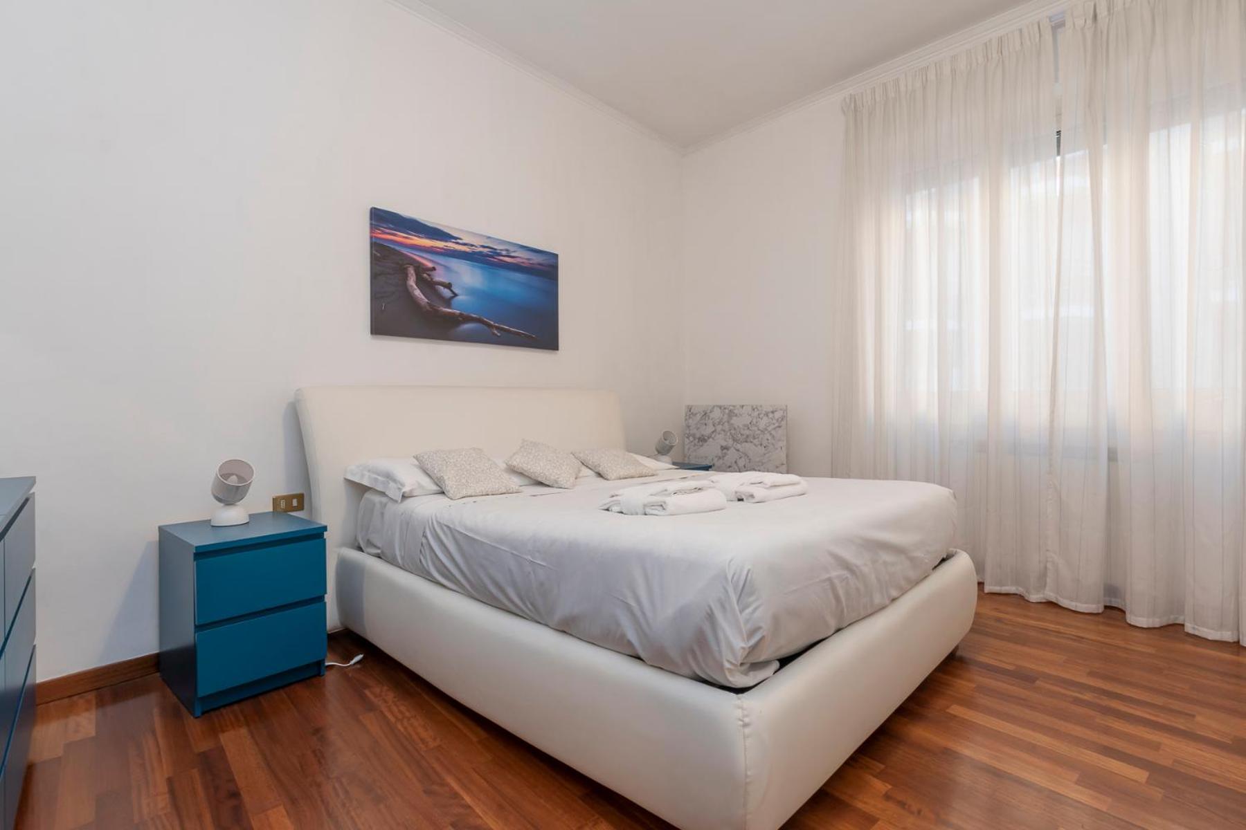One-Bedroom Apartment photo 3