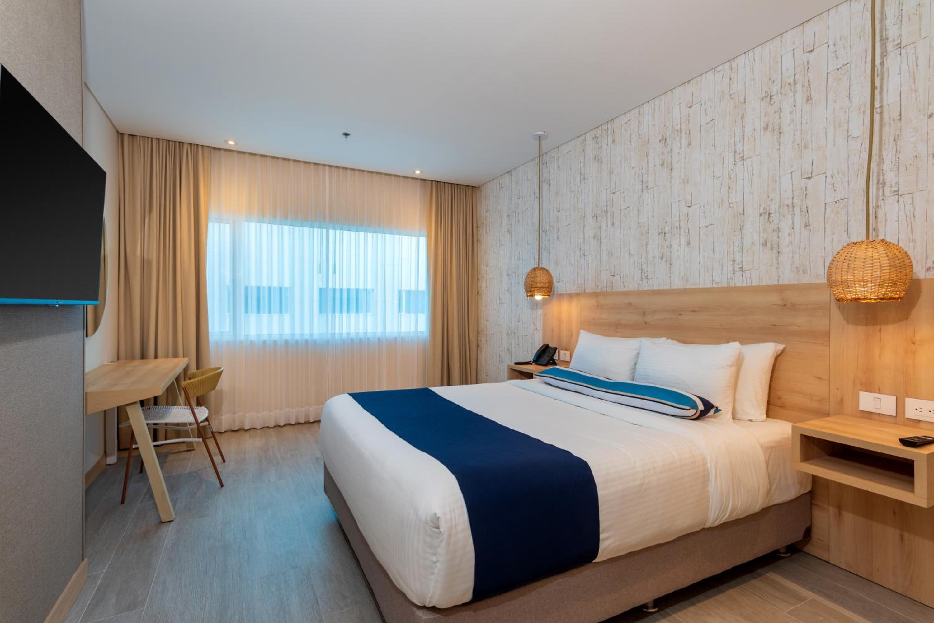 Double Room with View - Photo 1