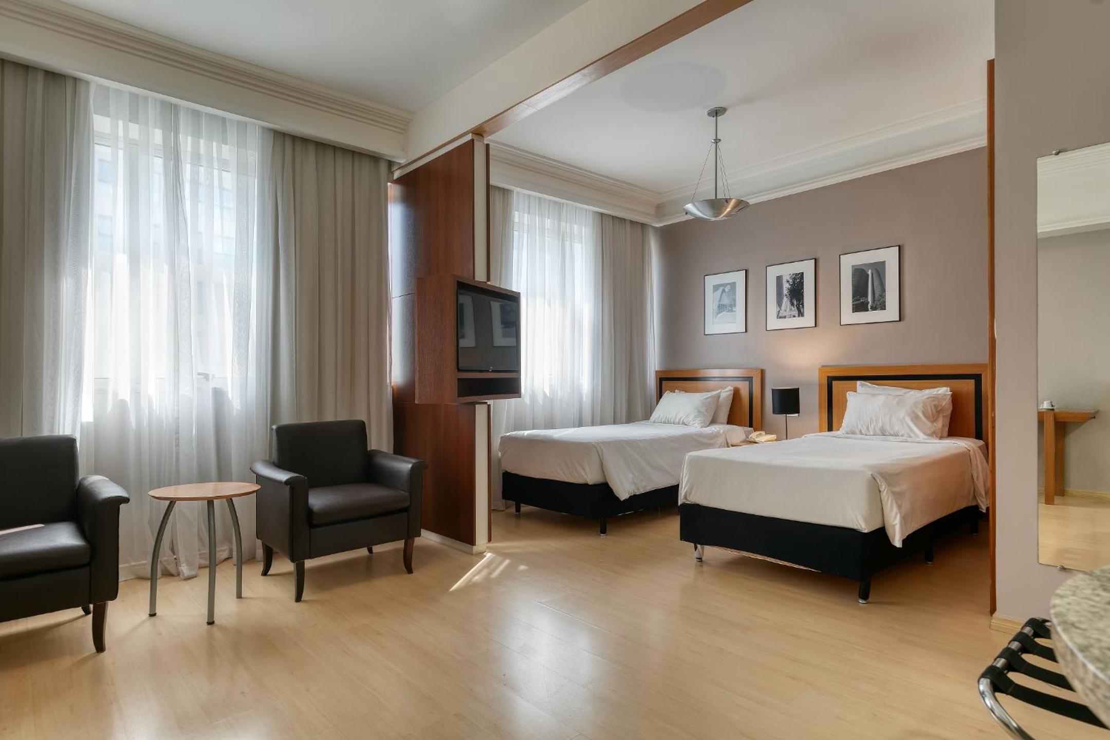 Standard Twin Room - Photo 5