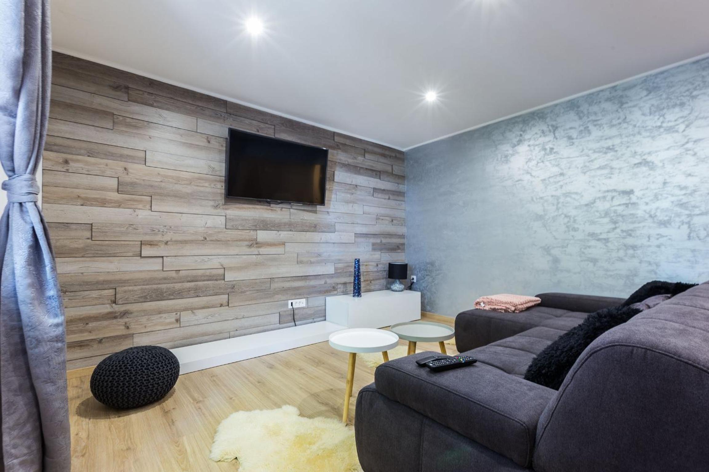 Apartment with Terrace and Partial Sea View - Photo 34