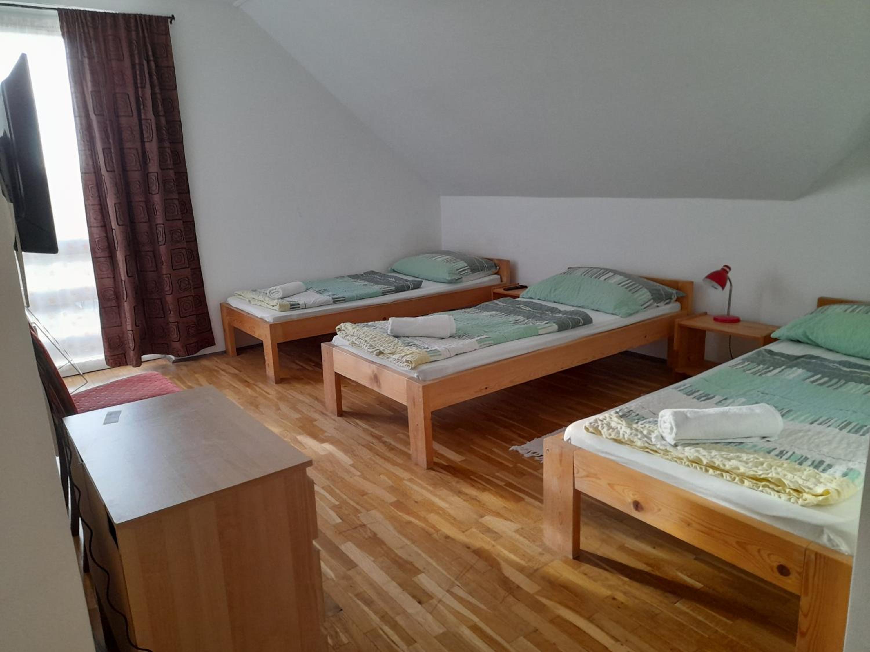 Triple Room - Photo 5