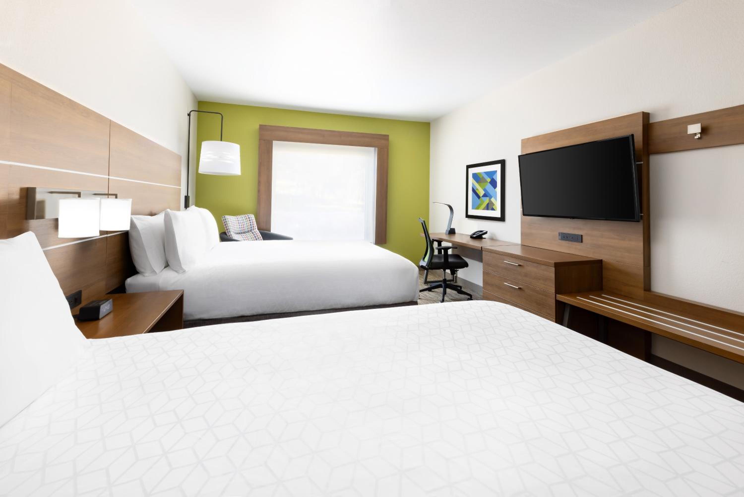 Standard Room with Two Queen Beds