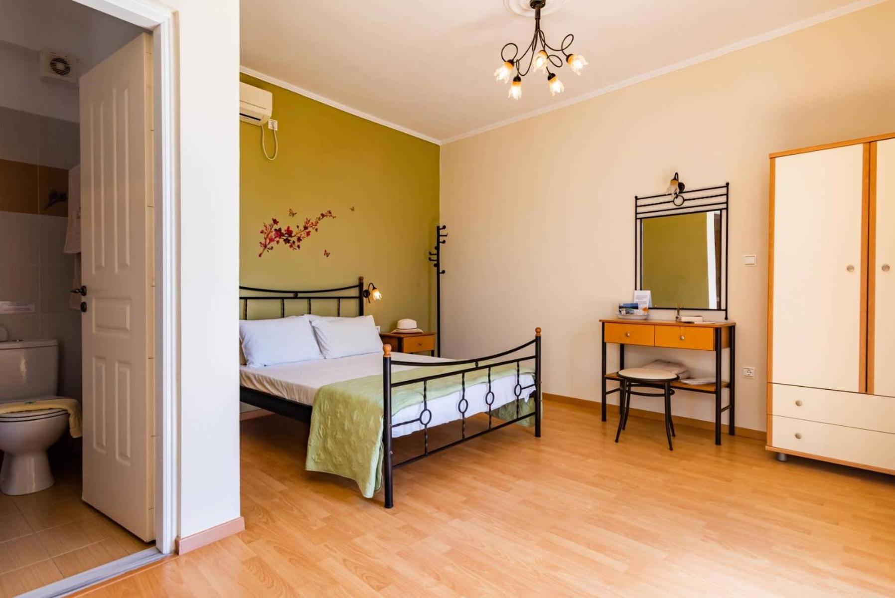 Studio with Sea View