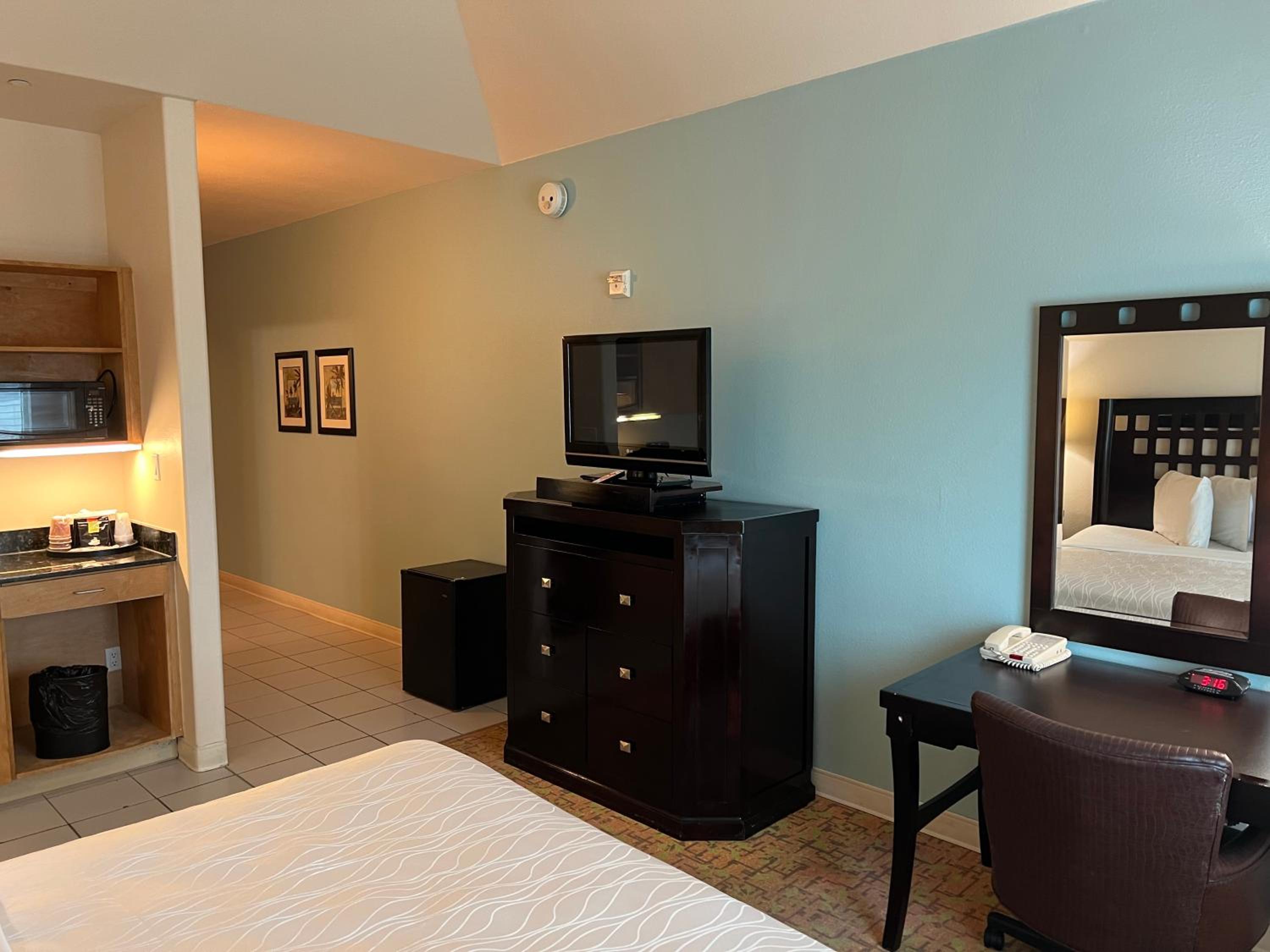 King Room - Disability Access/Non-Smoking - Photo 6