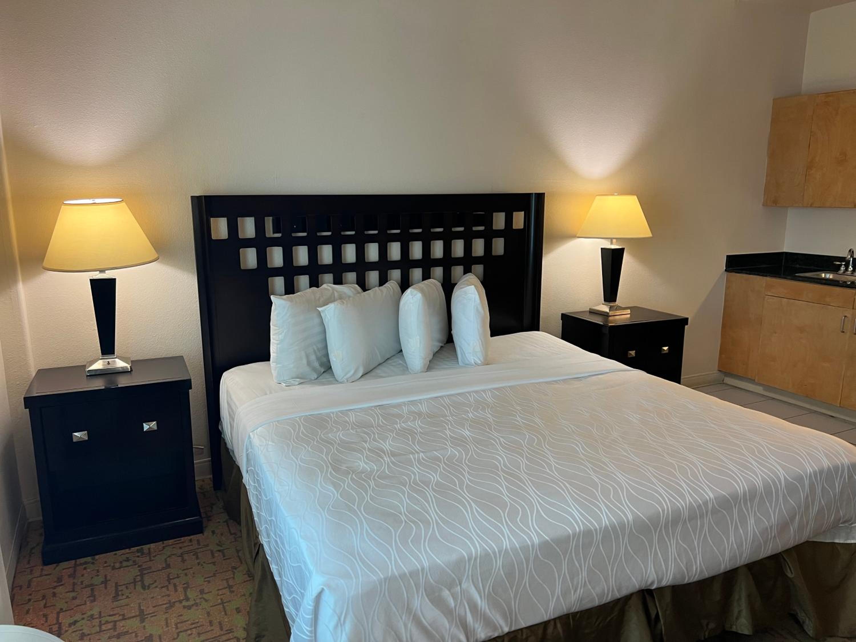 King Room - Disability Access/Non-Smoking - Photo 8