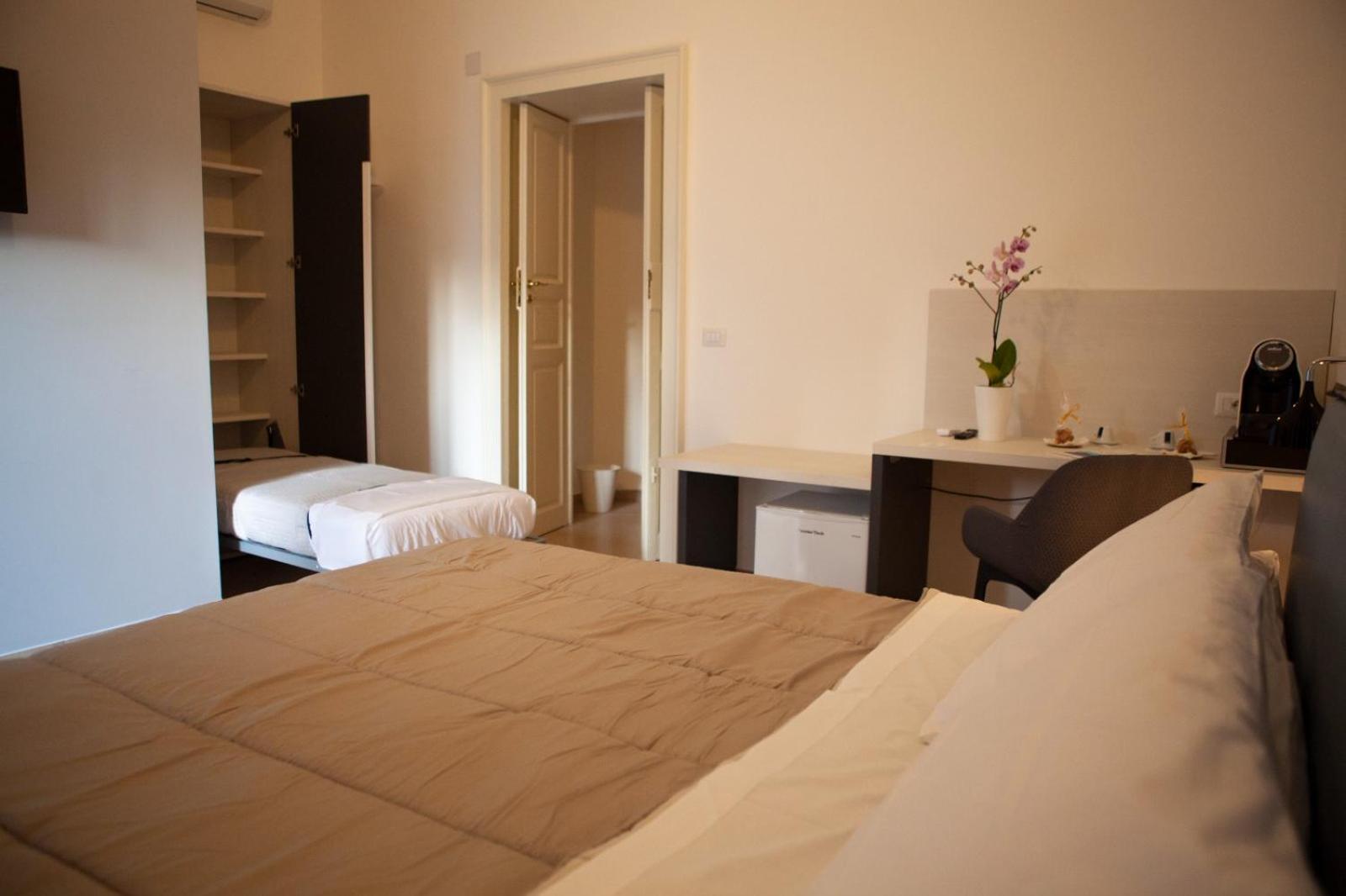 Triple Room with Private Bathroom photo 1