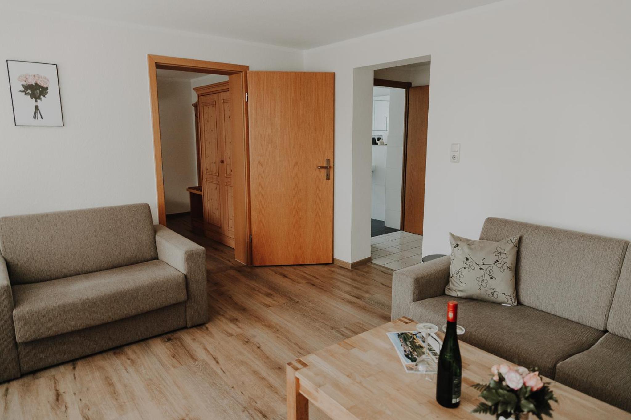 Suite - Photo 1