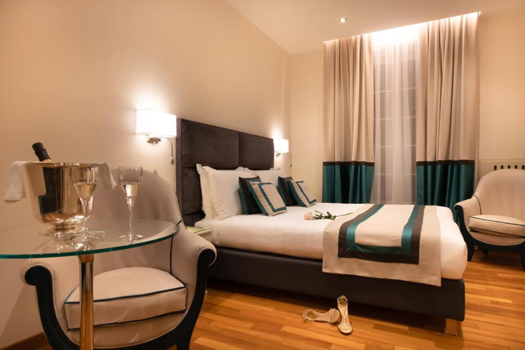 Superior Double Room - Photo 8