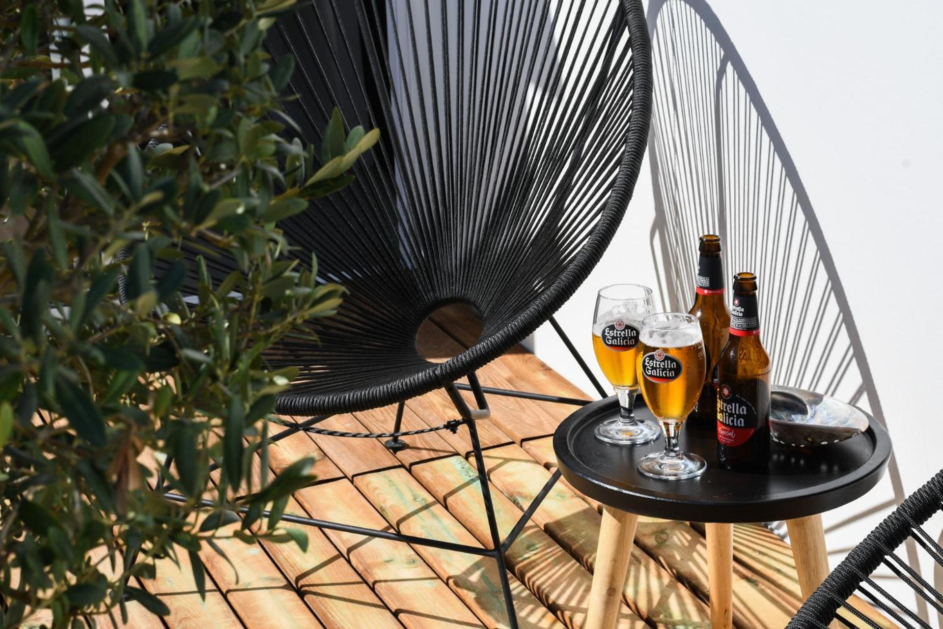 Apartment with Terrace - Photo 4