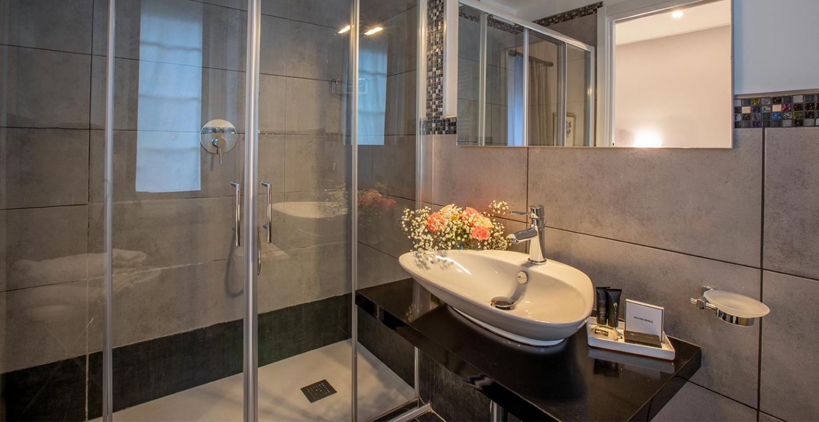 Classic Double Room - Photo 14