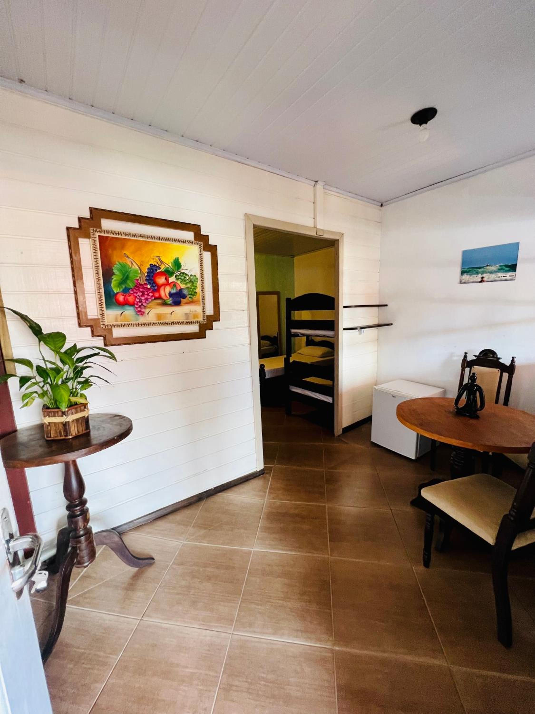 Family Room with Private Bathroom photo 2