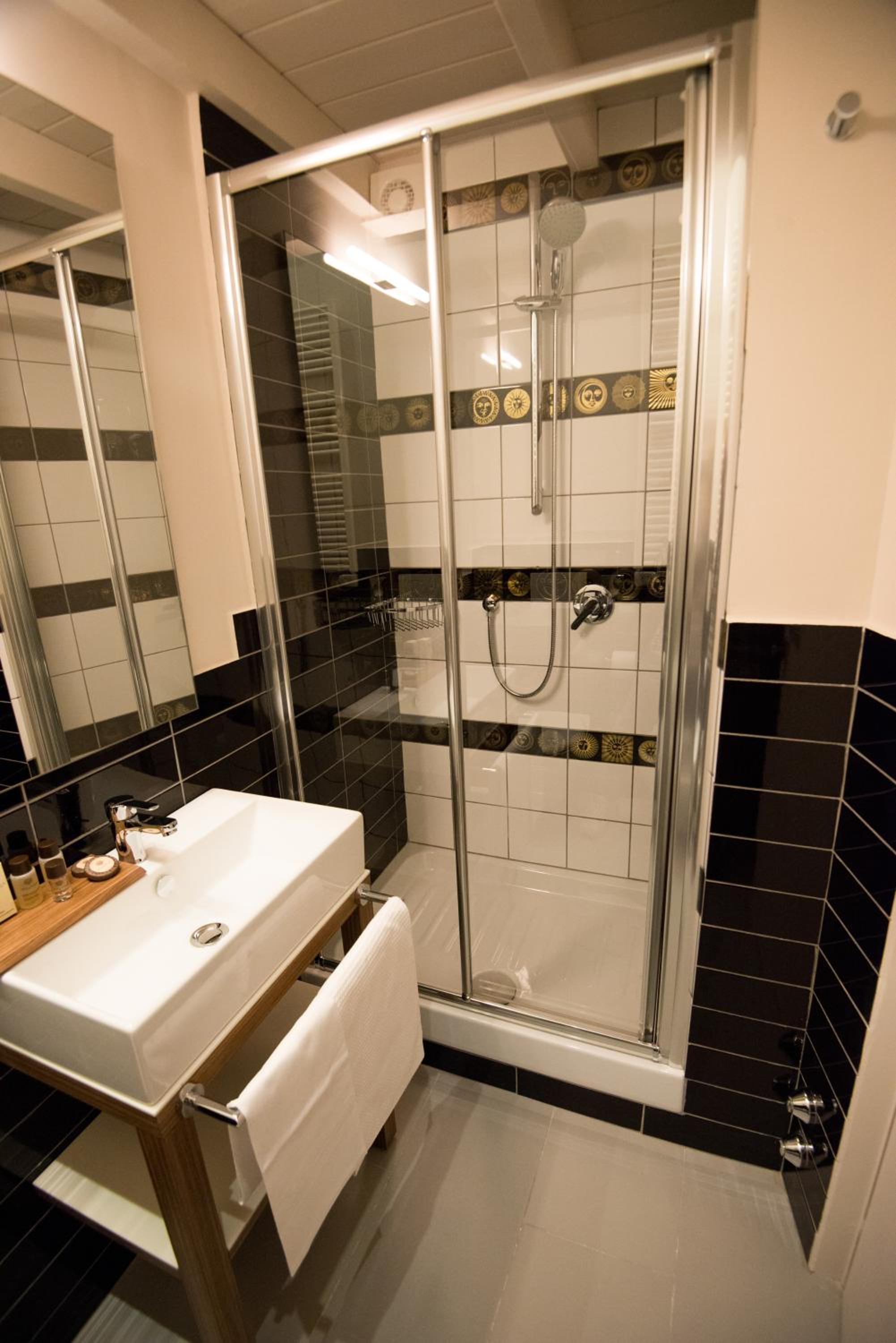 Double Room - Split Level photo 3