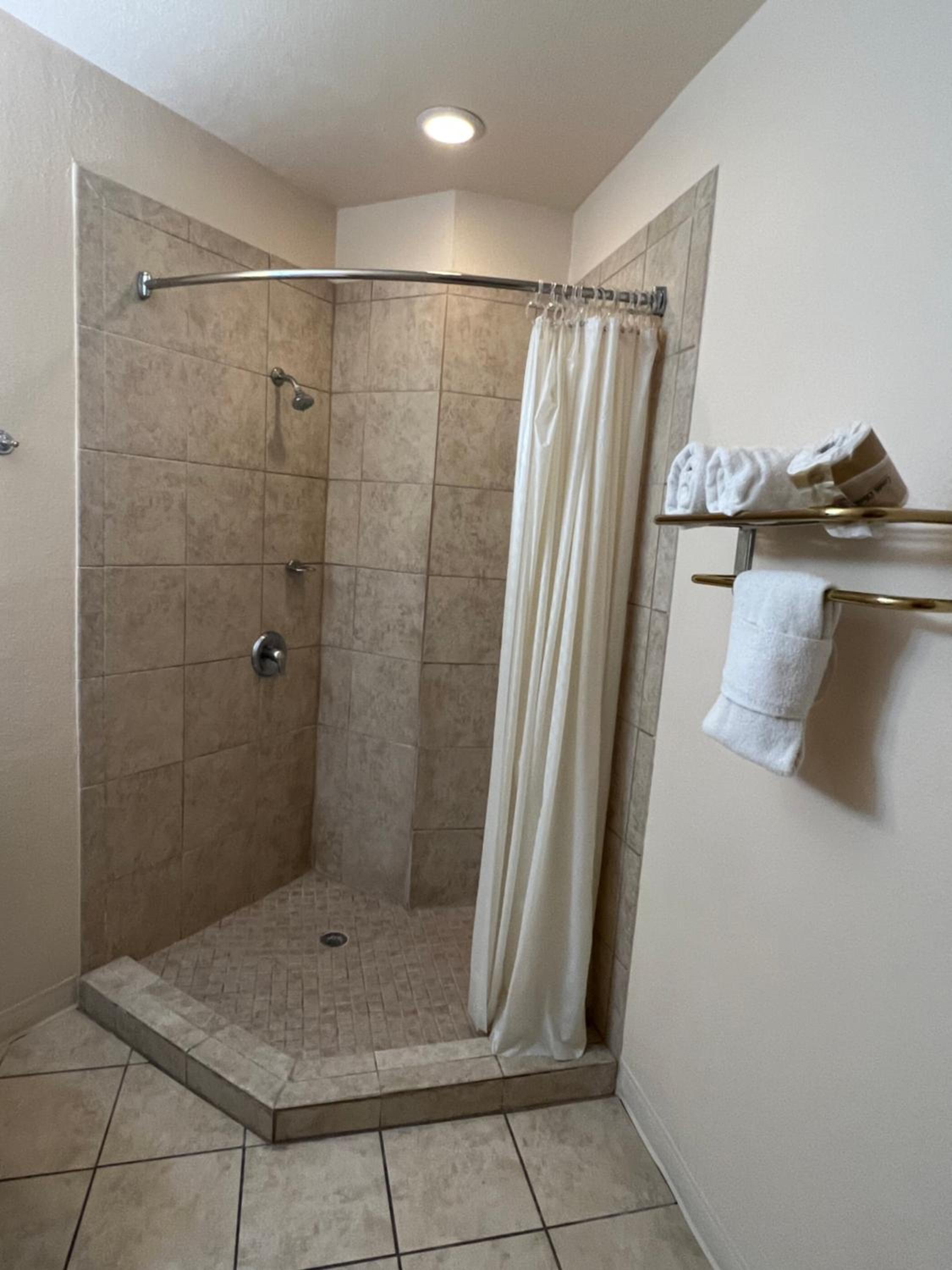 Queen Suite with Sofa Bed - Photo 10