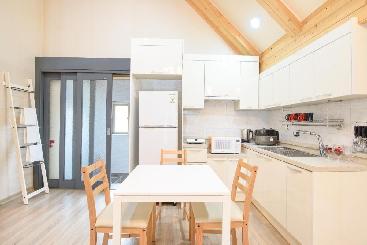 One-Bedroom House photo 1