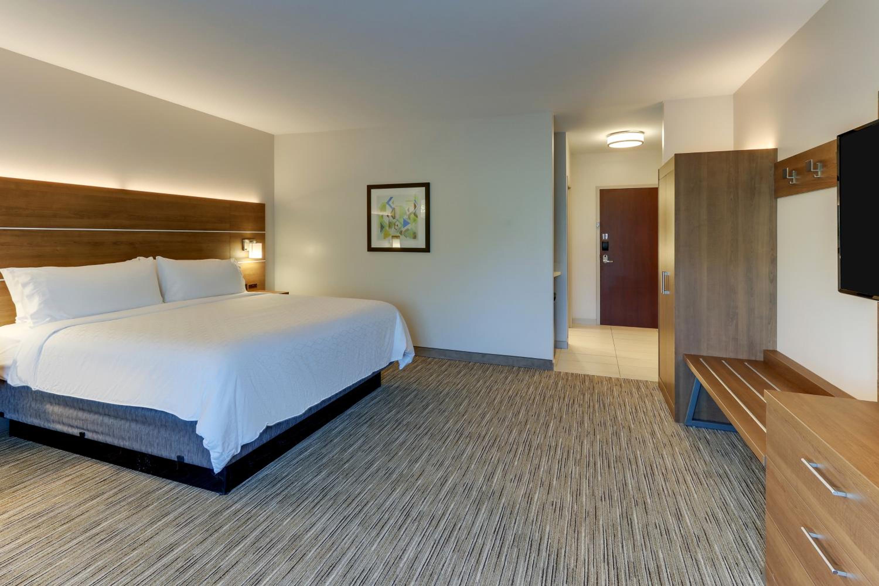 Standard King Room - Photo 1